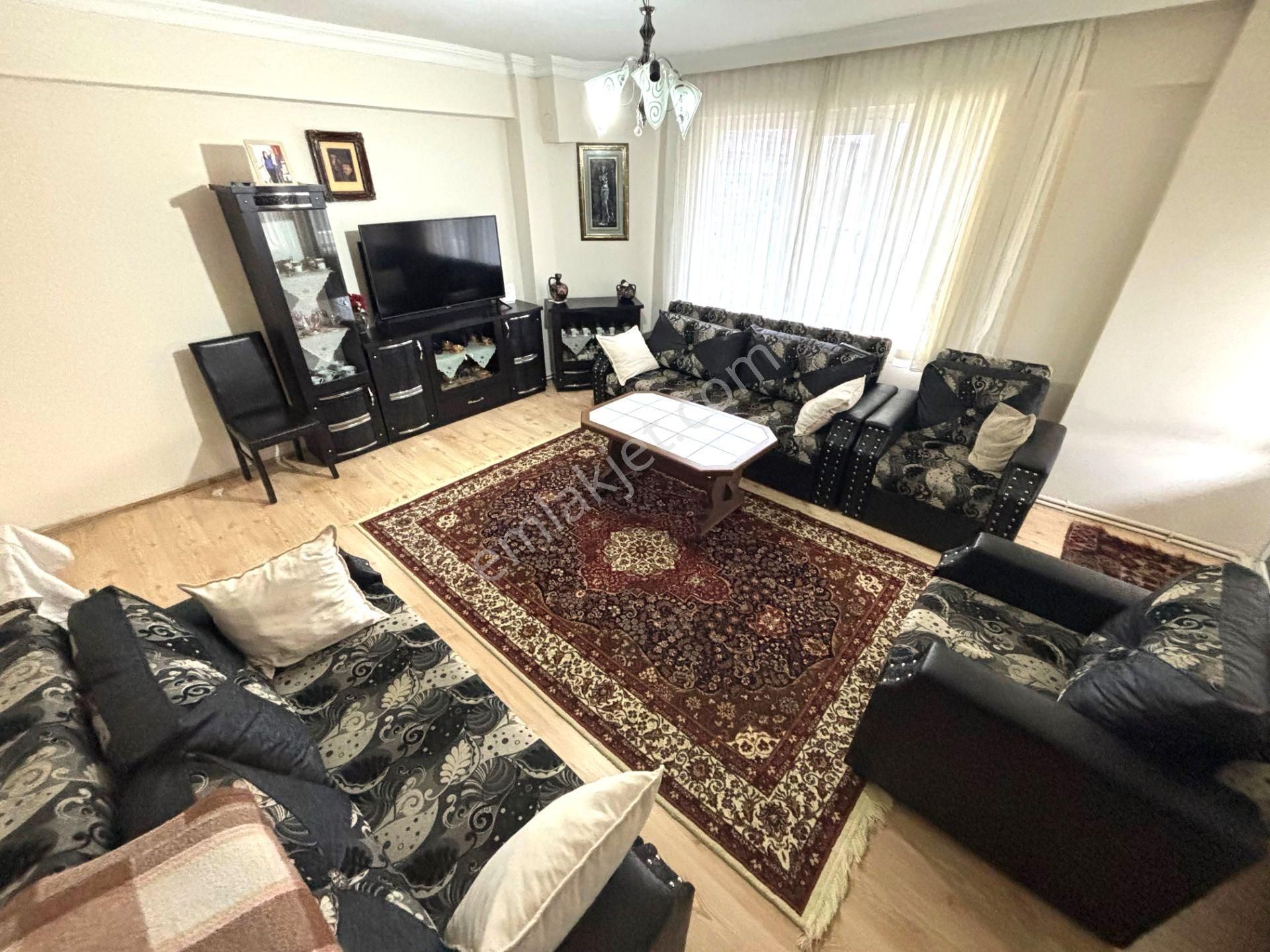 Blue Life Egen'den Akçay'da Fırsat 3+1 Ön Cephe Ara Kat Ayrı Mutfaklı Eşyalı Satılık Daire