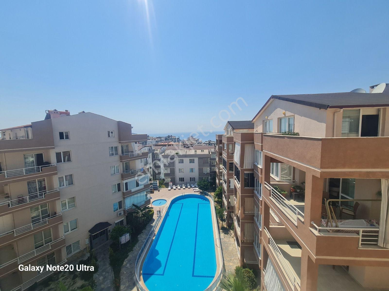 Kuşadası Ege Mahallesi'nde Havuzlu,4+2 Ayrı Girişli Deniz Manzar - Görsel 27