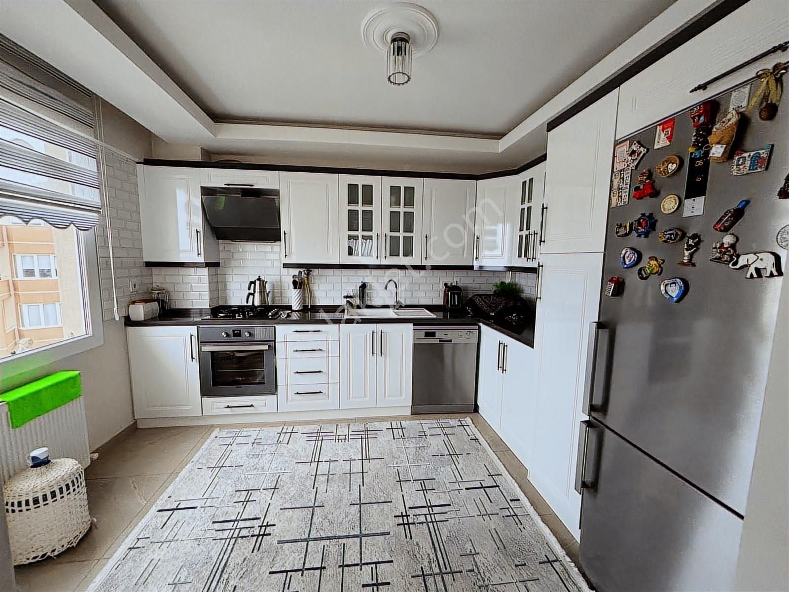 Kuşadası Nezih Site İçerisinde,çift Daire Tek Tapu.4+2, Satılık - Görsel 11