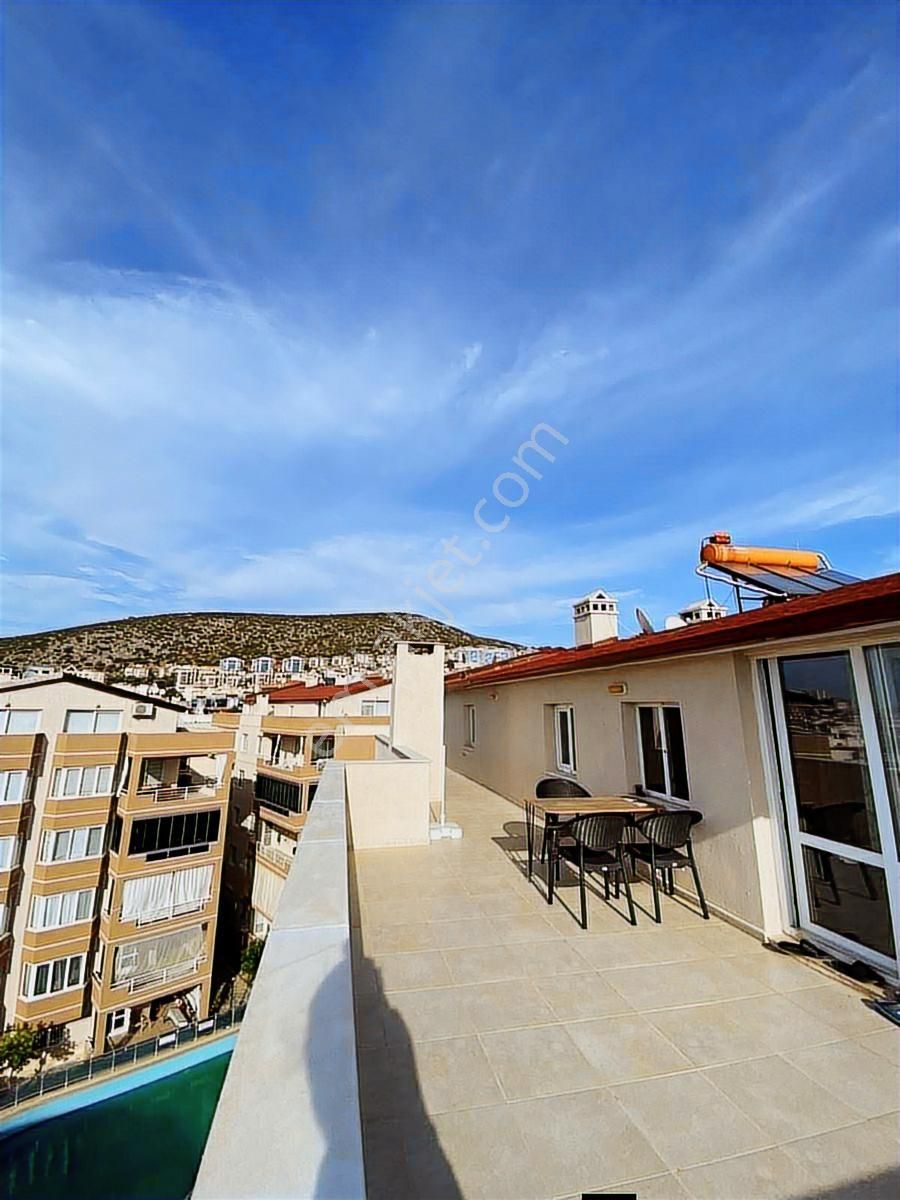 Kuşadası Nezih Site İçerisinde,çift Daire Tek Tapu.4+2, Satılık - Görsel 3