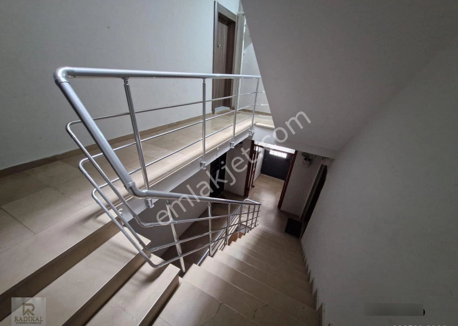 Birlik Mahallesi 406. Sokak Üzeri Ara Kat Kök Tapulu Özel Konumlu 3+1 Satılık Daire........... - Görsel 31