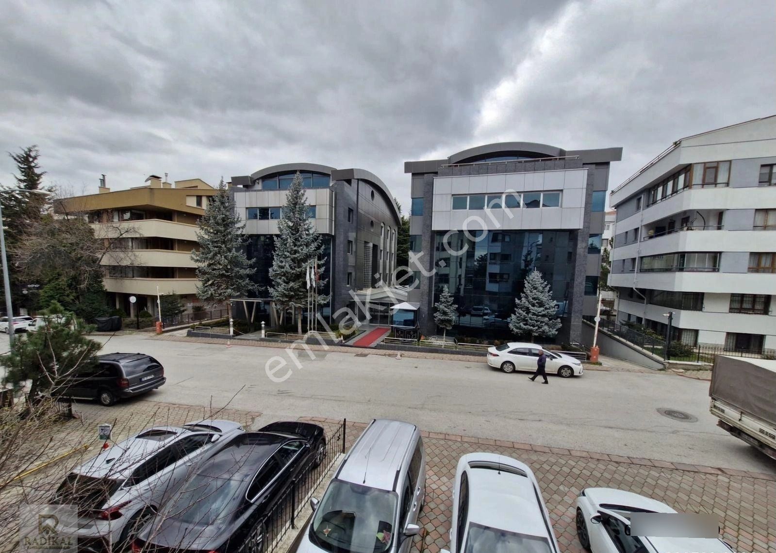 Birlik Mahallesi 406. Sokak Üzeri Ara Kat Kök Tapulu Özel Konumlu 3+1 Satılık Daire........... - Görsel 7