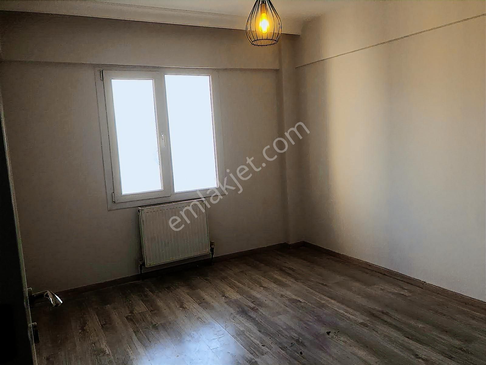 Bornova Mevlana Palmiye Sitesi 1+1 Ful Tadilatlı Kiralık Daire - Görsel 24