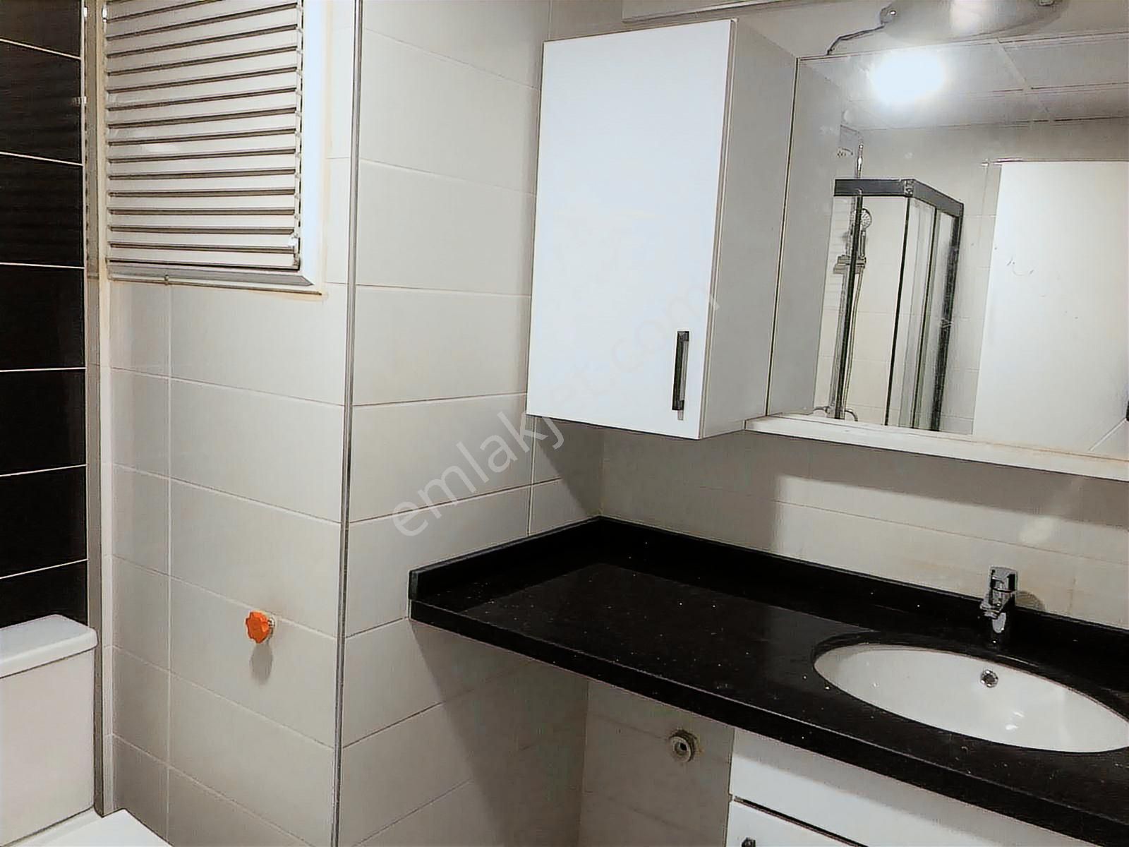 Bornova Mevlana Palmiye Sitesi 1+1 Ful Tadilatlı Kiralık Daire - Görsel 6
