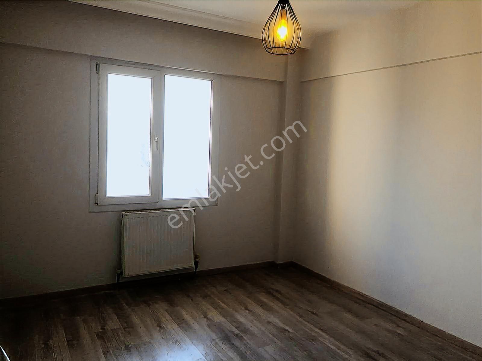 Bornova Mevlana Palmiye Sitesi 1+1 Ful Tadilatlı Kiralık Daire - Görsel 3