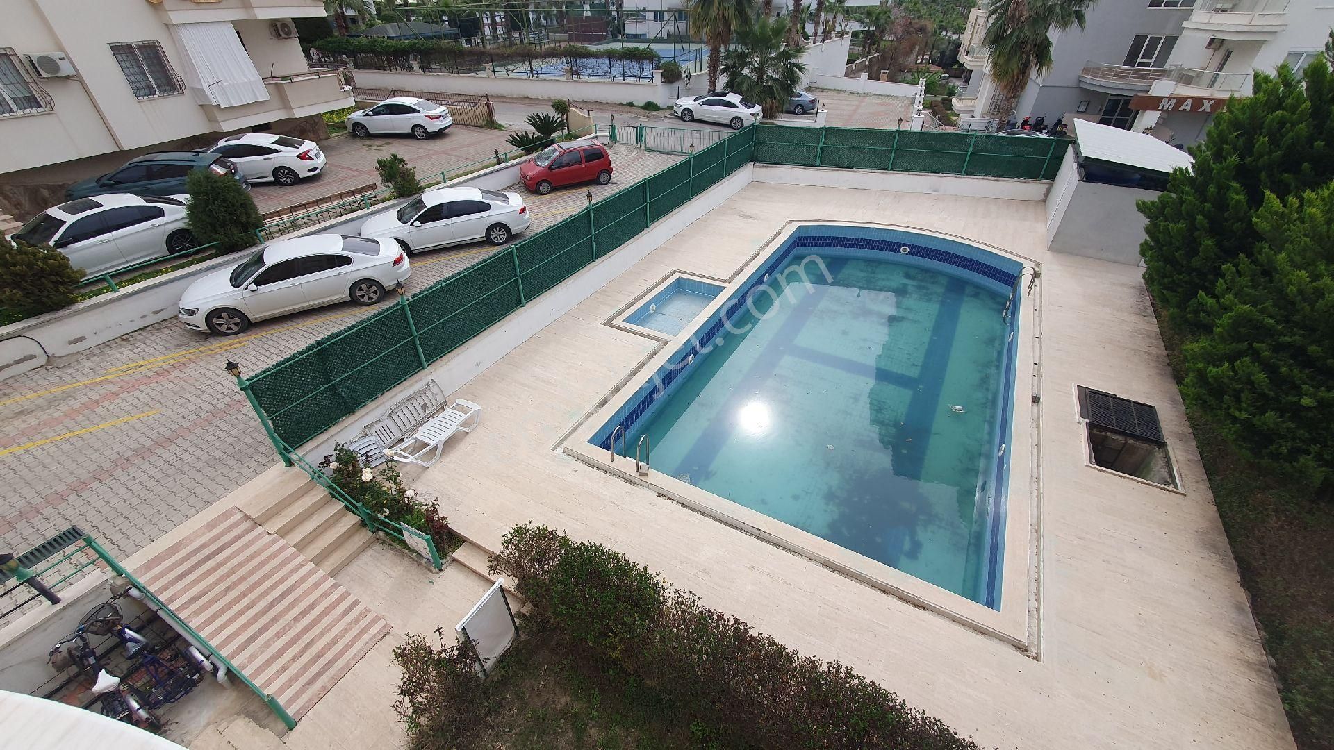 Geniş Kiralık Havuzlu Aile Binası - Görsel 7