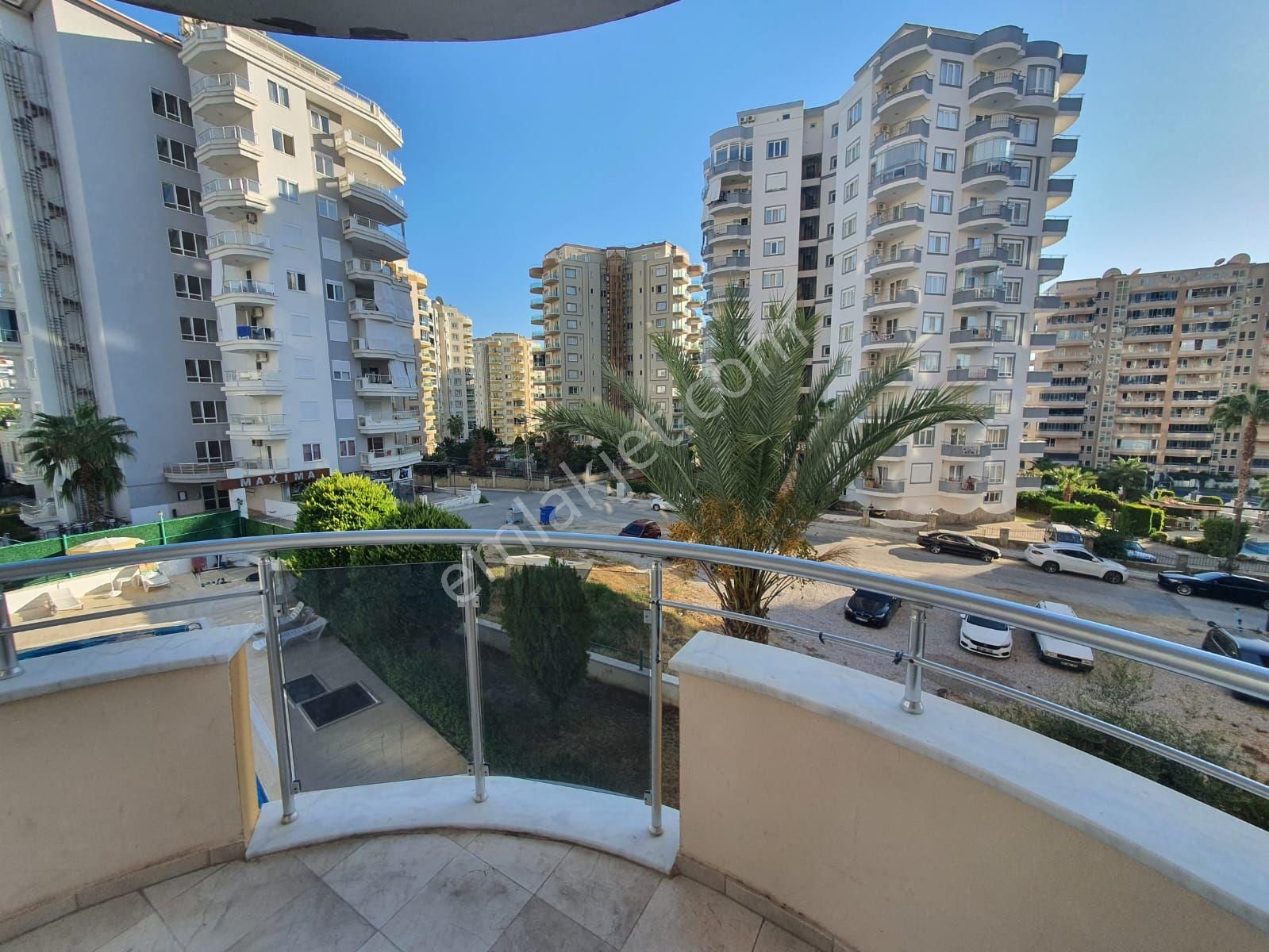 Geniş Kiralık Havuzlu Aile Binası - Görsel 3