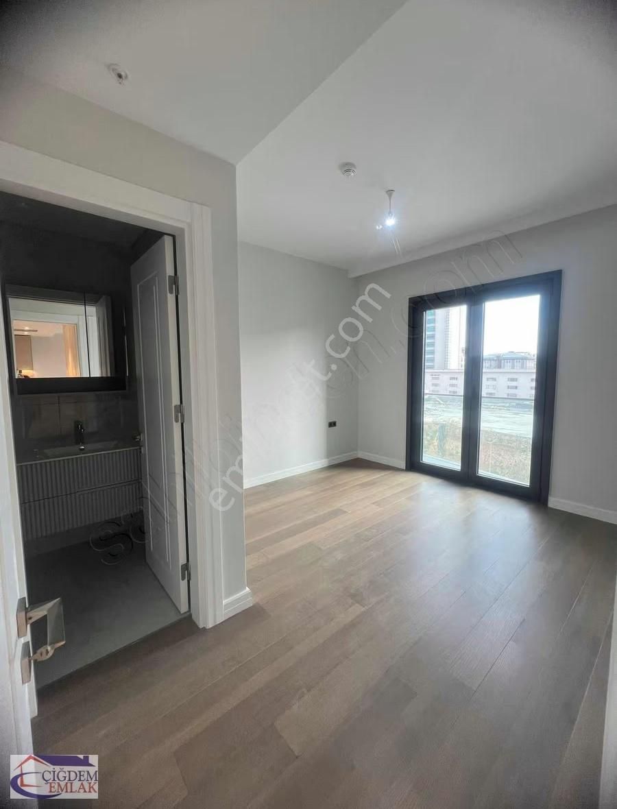 Yeni Sitede Kiralık 2+1 Açık Mutfak Geniş Balkonlu Daire