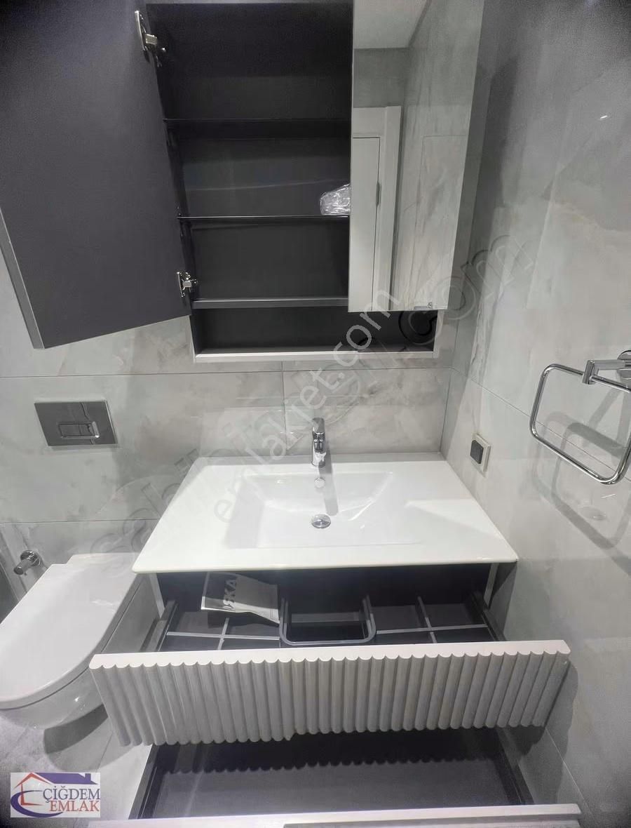 Yeni Sitede Kiralık 2+1 Açık Mutfak Geniş Balkonlu Daire - Görsel 5