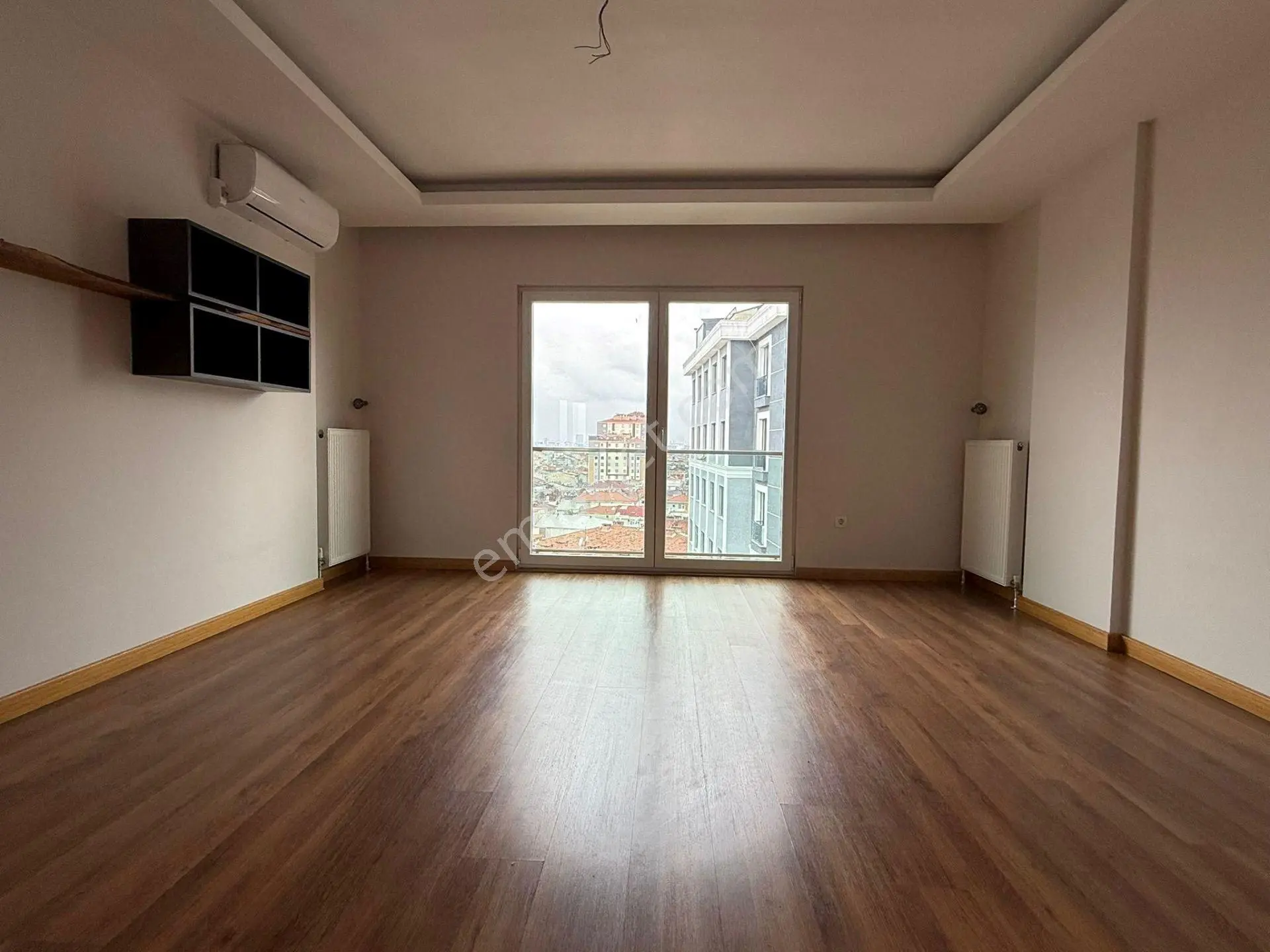 Bağcılar Güneşli Mahallesi Site İçinde Kiralık 3+1 Dubleks Daire