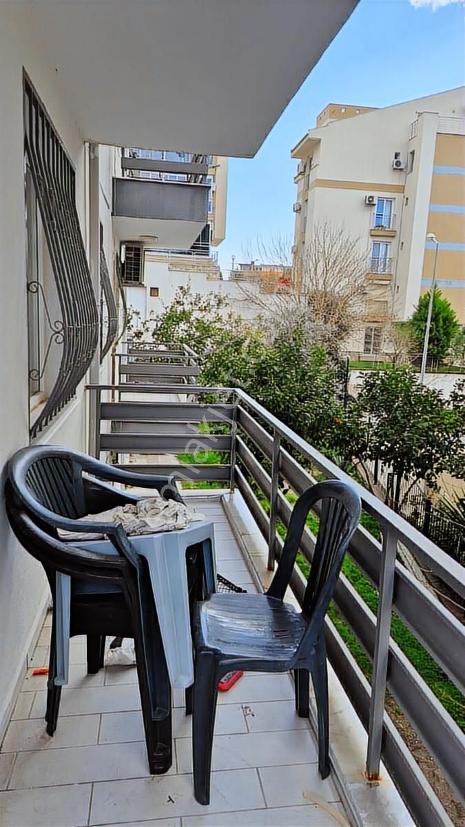 Kuşadası Merkezi Konumlu'kapalı Mutfak.3+1,fırsat Daire.dogalgaz - Görsel 17