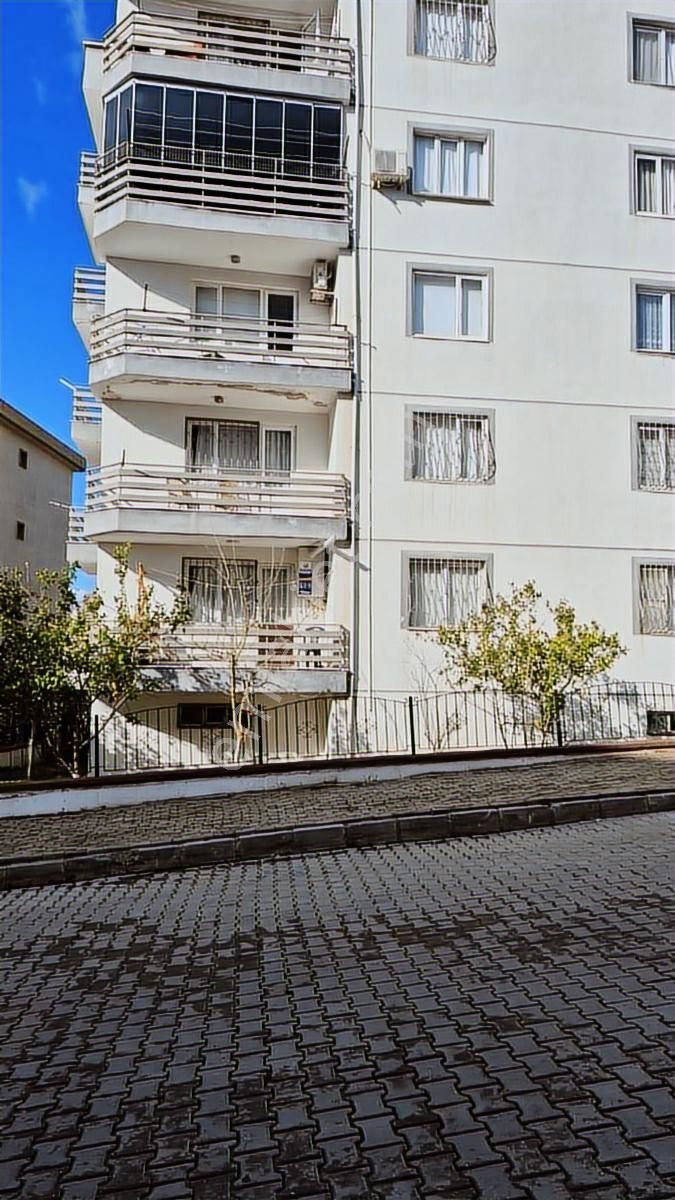 Kuşadası Merkezi Konumlu'kapalı Mutfak.3+1,fırsat Daire.dogalgaz - Görsel 3