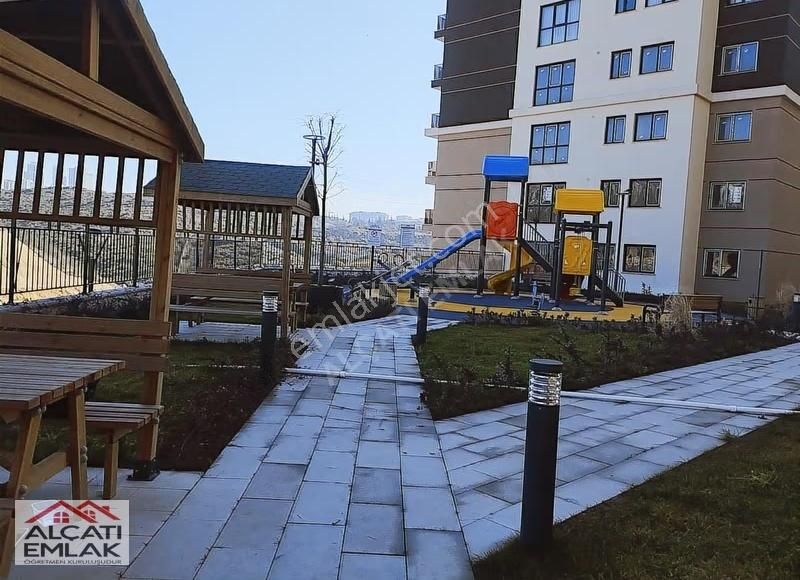 Başakşehir Kayapark Sakura Evlerinde Satılık 3+1