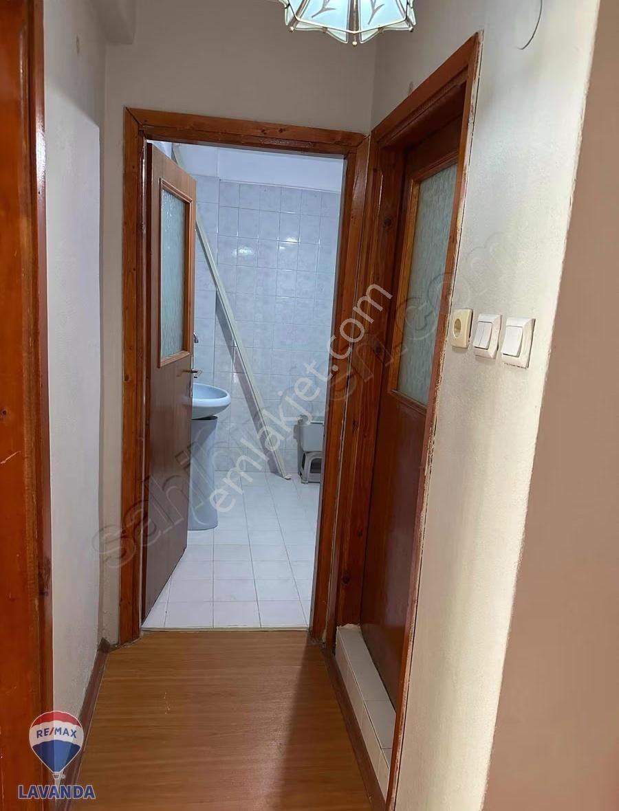 Reşadiye Mah Çok İyi Konumda 3+1 Geniş Daire - Görsel 15