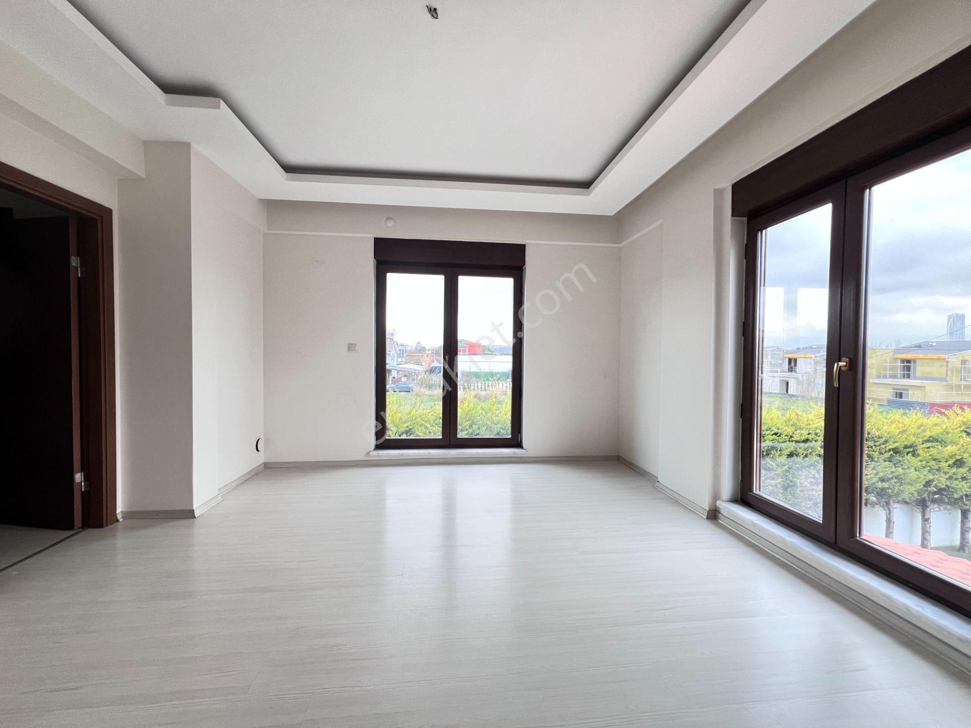 Nilüferköyde Müstakil Havuzlu Bahçe İçinde 7+1 Villa - Görsel 13