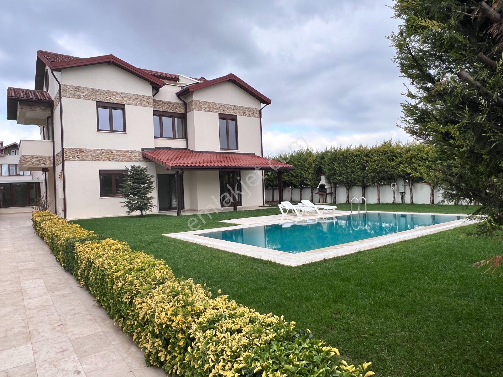 Nilüferköyde Müstakil Havuzlu Bahçe İçinde 7+1 Villa - Görsel 2