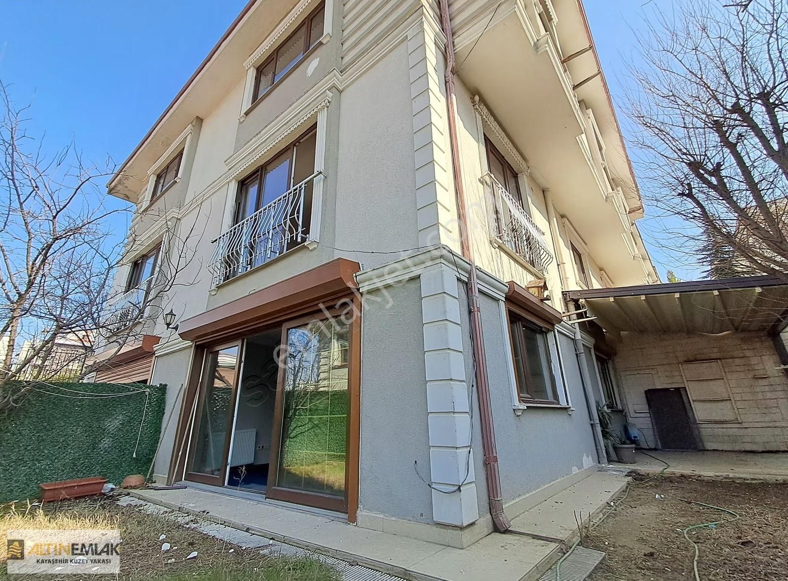 Başakşehir Konakları Bahçeli Üç Katlı 4+2 Satılık Villa - Görsel 9