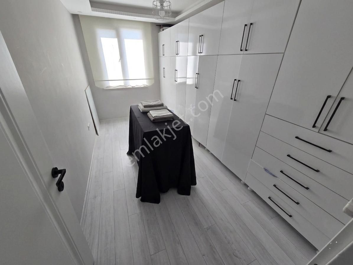 Tekirdağ Barbaros'ta Panoramik Deniz Manzaralı Lüks 4+1 Dublex ! - Görsel 8