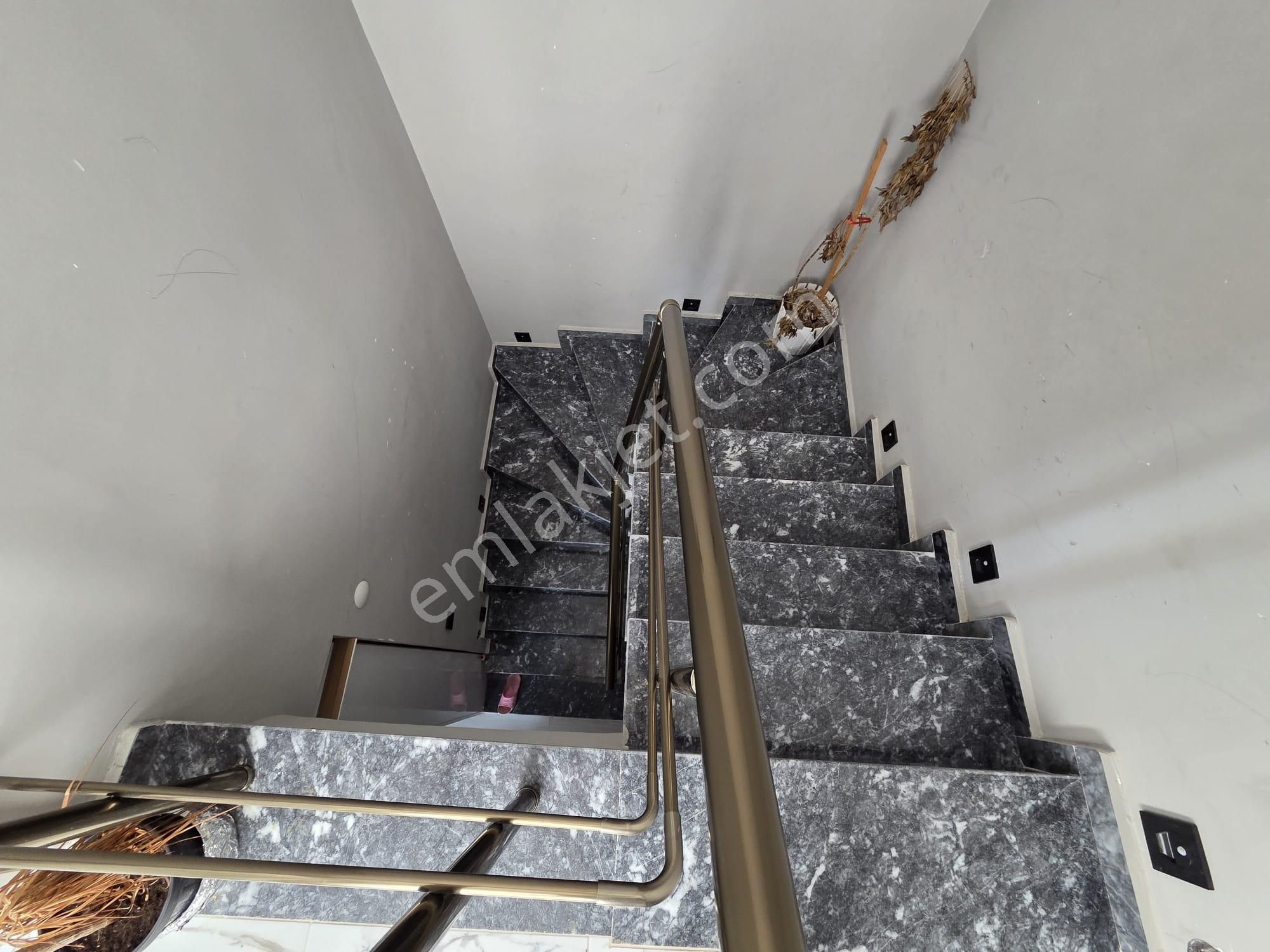 Tekirdağ Barbaros'ta Panoramik Deniz Manzaralı Lüks 4+1 Dublex ! - Görsel 14