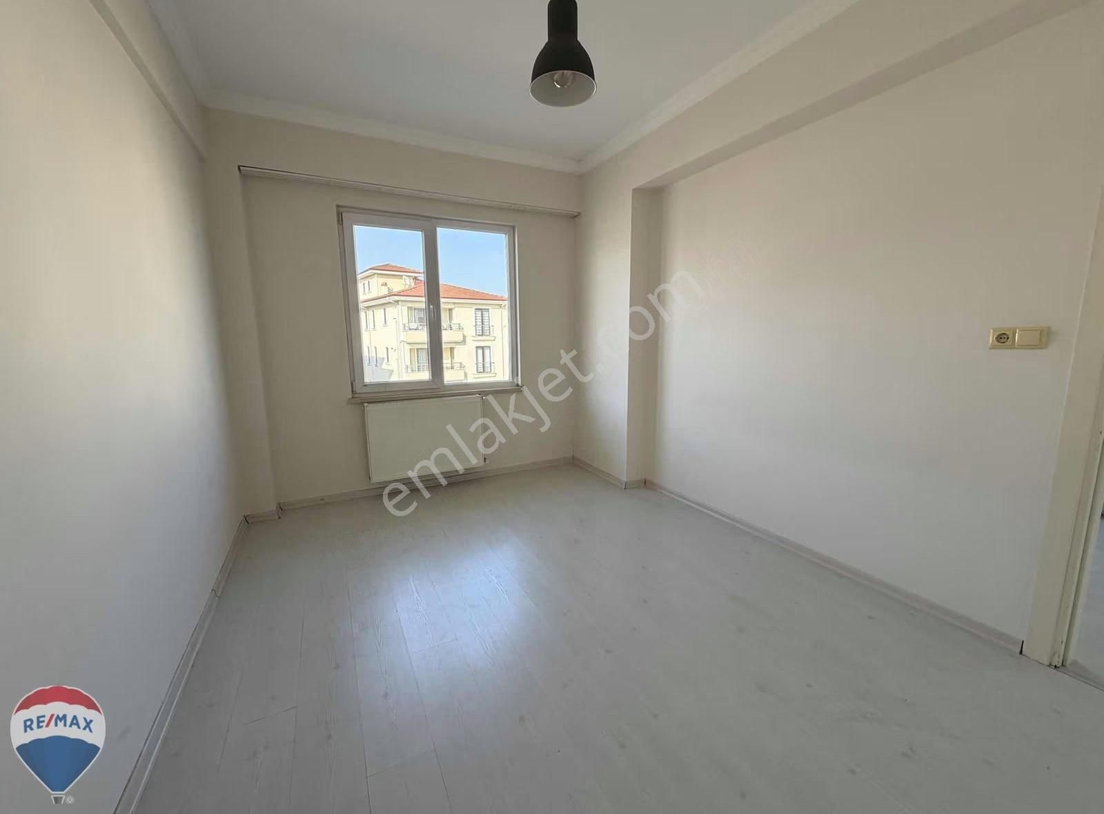 Remax Mavi'den Bahçelievler Mah. Kiralık Garajlı 1+1 Apart Daire - Görsel 20