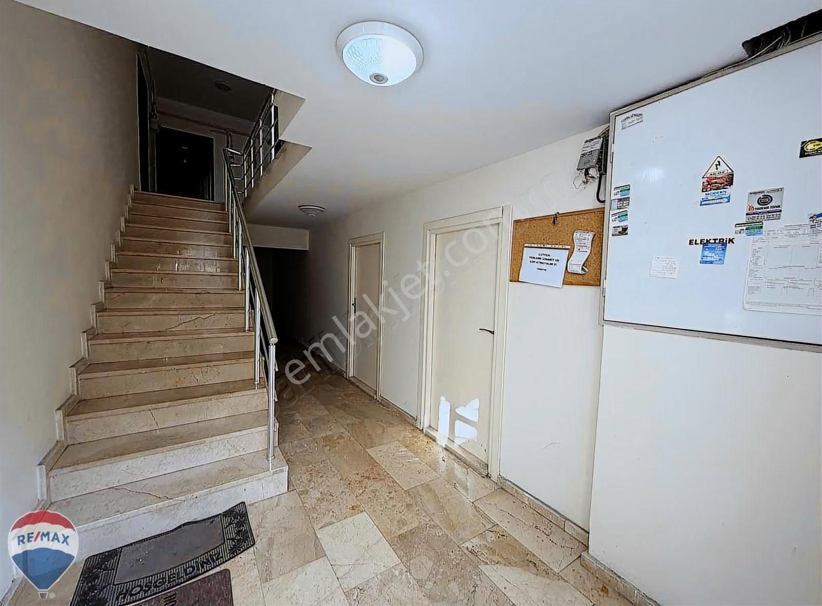 Remax Mavi'den Bahçelievler Mah. Kiralık Garajlı 1+1 Apart Daire - Görsel 15