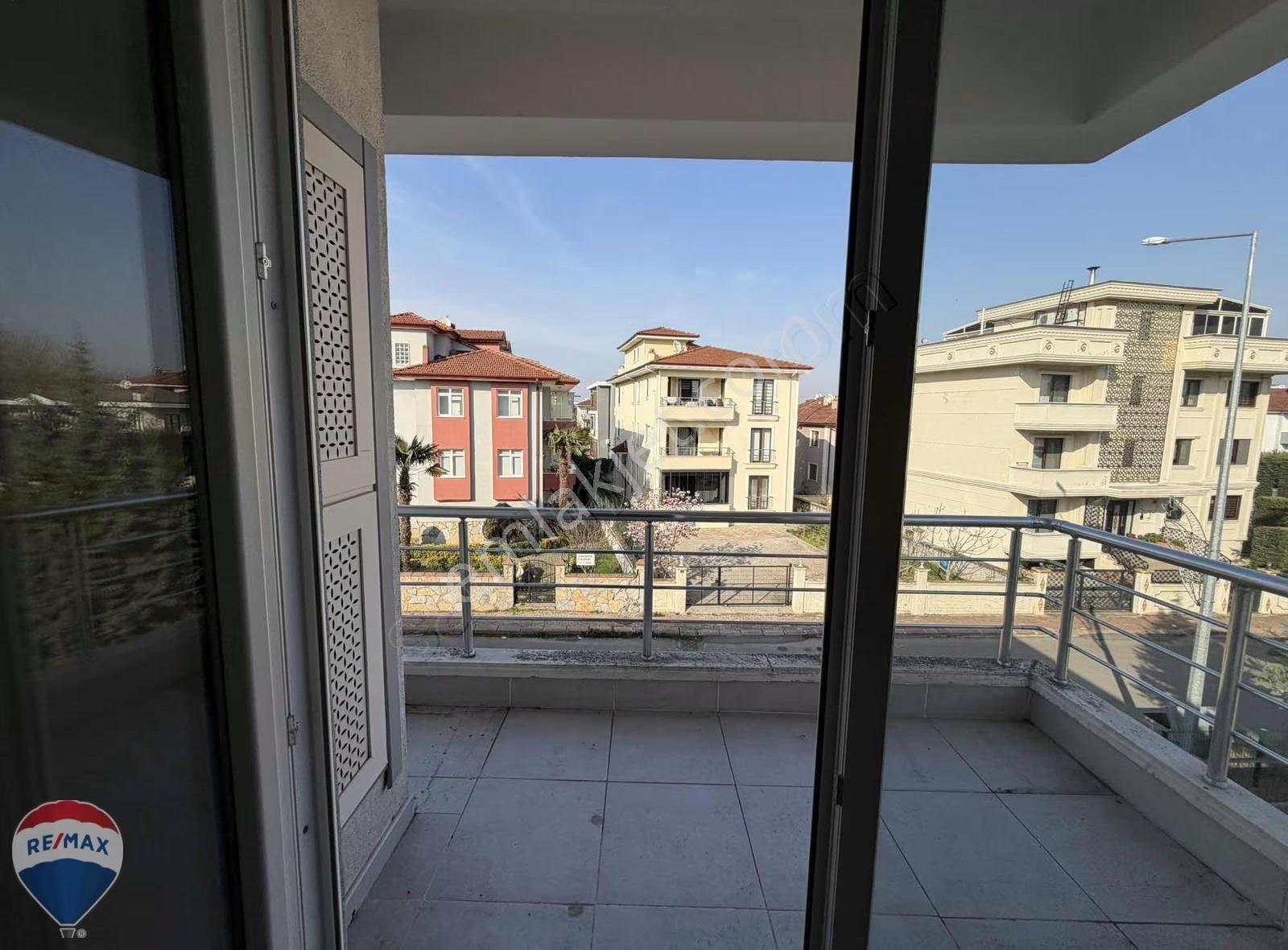 Remax Mavi'den Bahçelievler Mah. Kiralık Garajlı 1+1 Apart Daire - Görsel 18