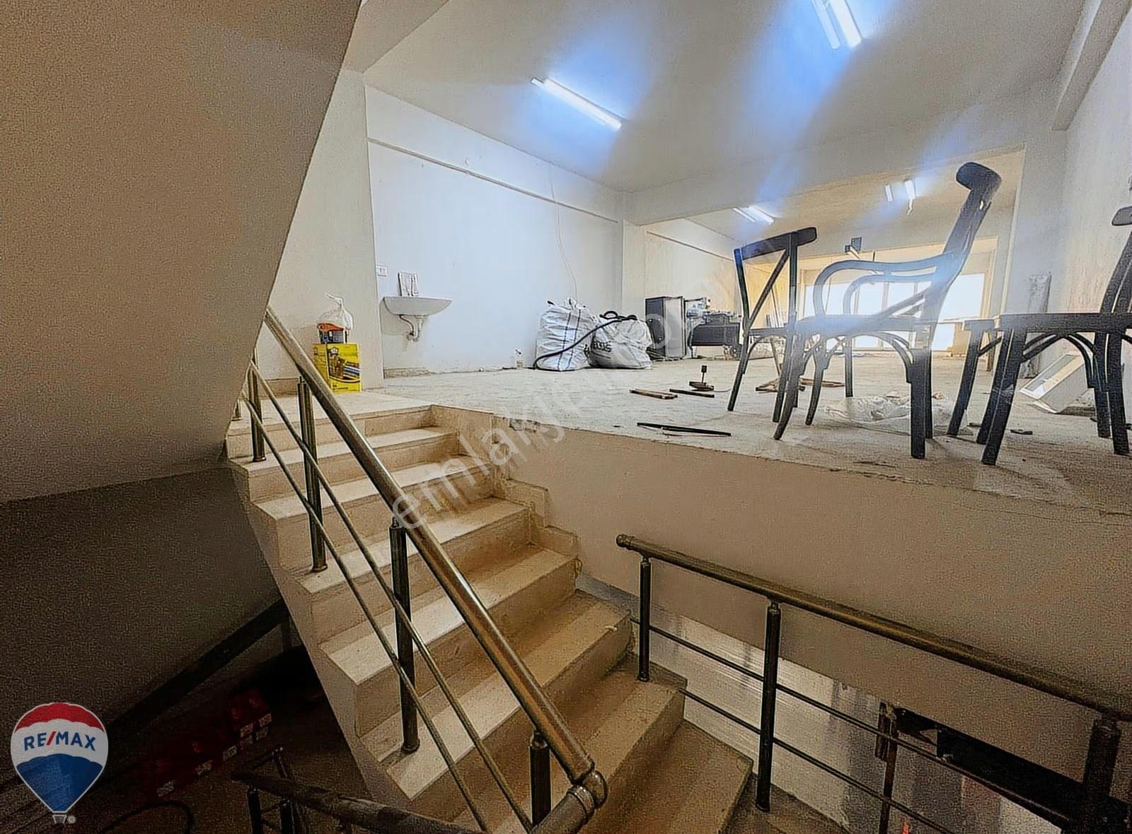Remax Mavi'den Artvin Sanayisin'de Tabele Değeri Yüksek Dükkan - Görsel 31