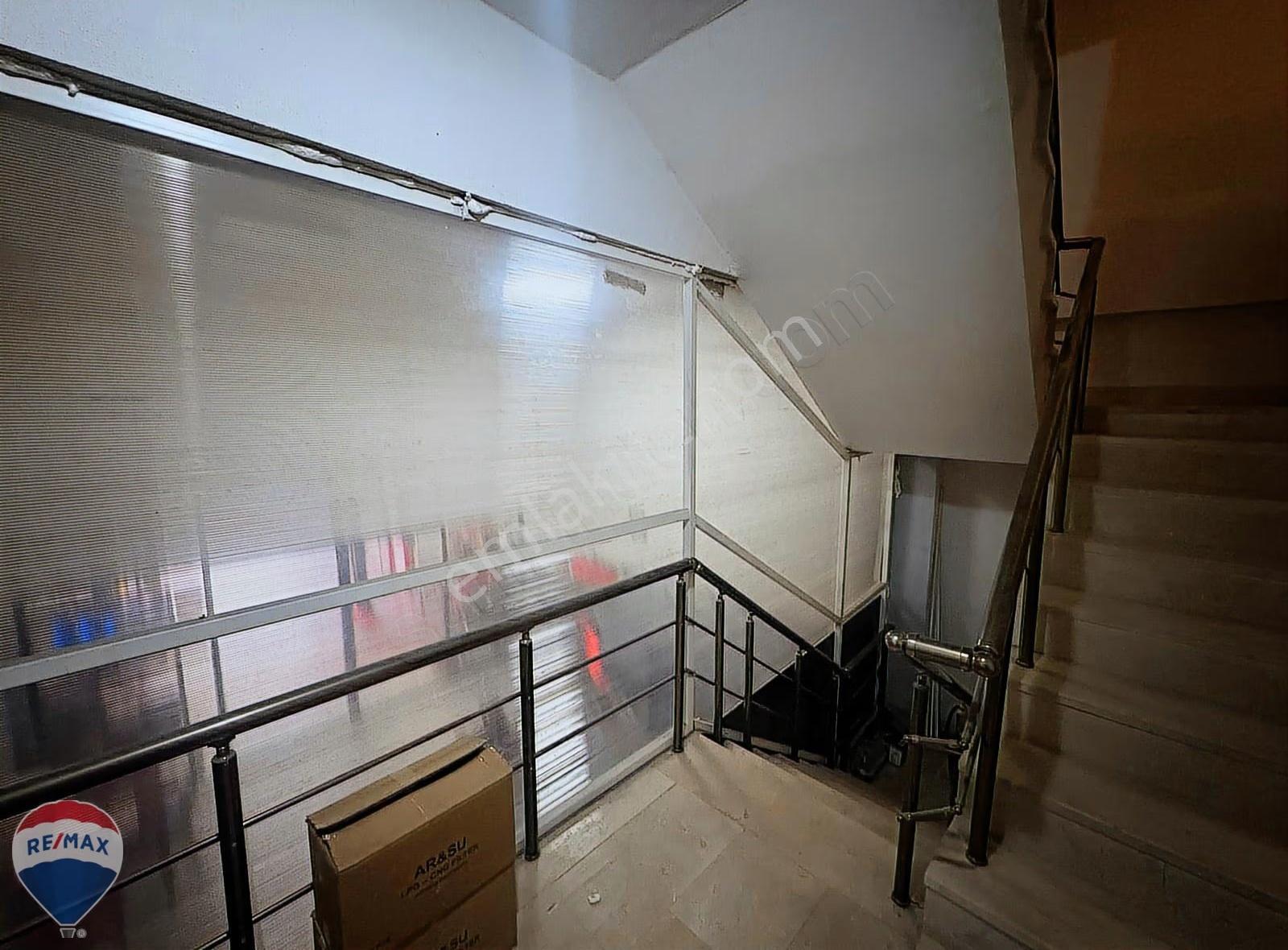 Remax Mavi'den Artvin Sanayisin'de Tabele Değeri Yüksek Dükkan - Görsel 33