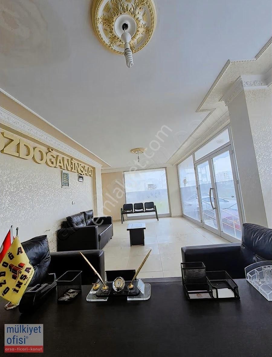 Samandıra'da Km Tapulu Özel Projelere Komşu 180m2 Fırsat Dükkan! - Görsel 24