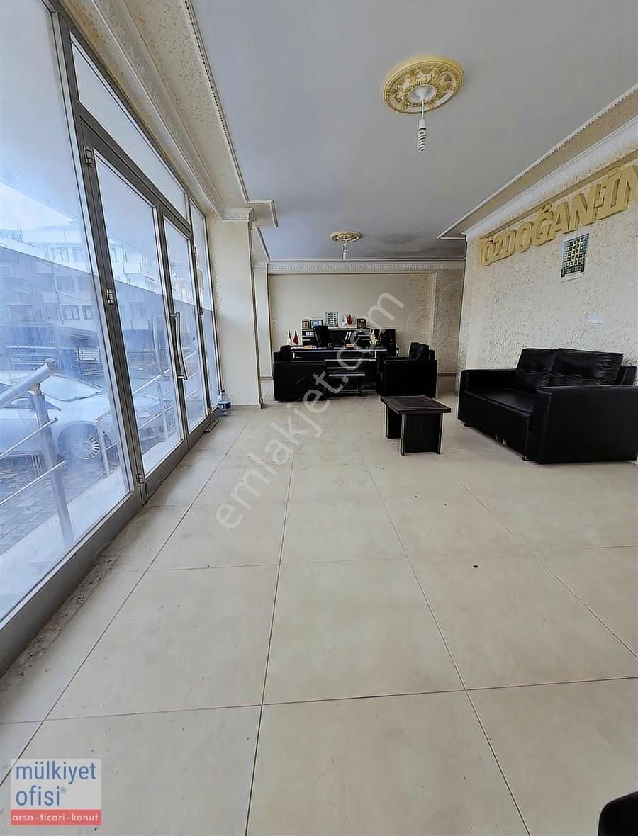 Samandıra'da Km Tapulu Özel Projelere Komşu 180m2 Fırsat Dükkan! - Görsel 14