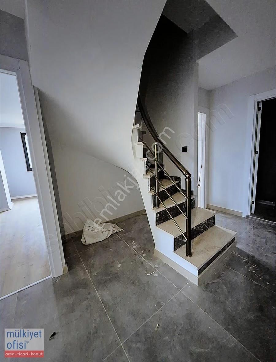 Samandıra'da Km Tapulu Özel Projelere Komşu 180m2 Fırsat Dükkan! - Görsel 3