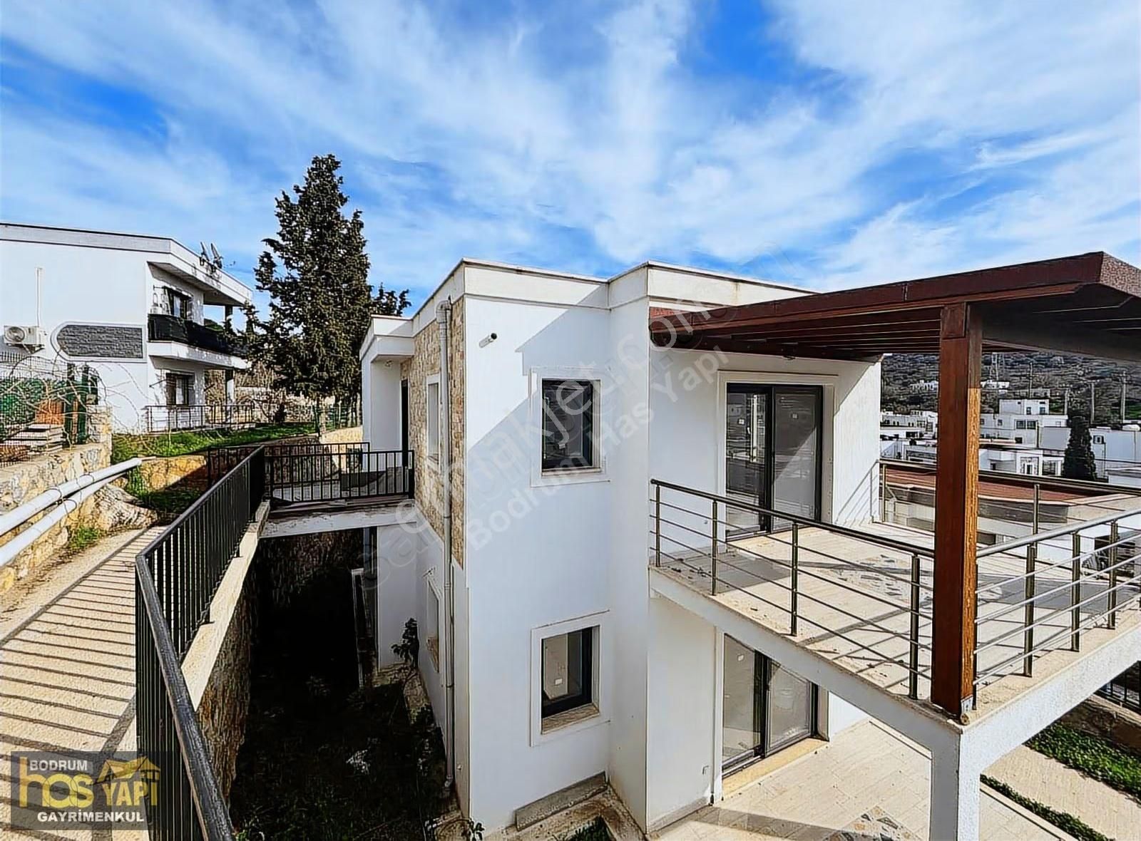 Bodrum İslamhaneleri'nde Satılık Üst Daire