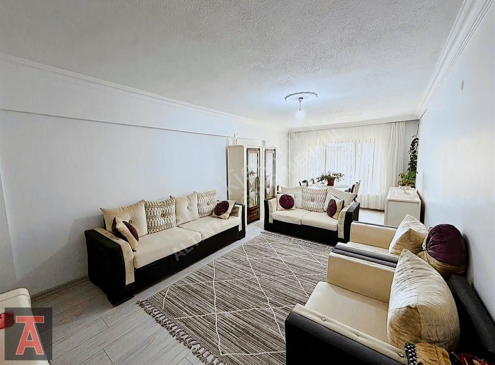 Topçu Mah'de Ultra Lüx Yapılı Ara Kat Konumunda G.metrekare 3+1 - Görsel 2