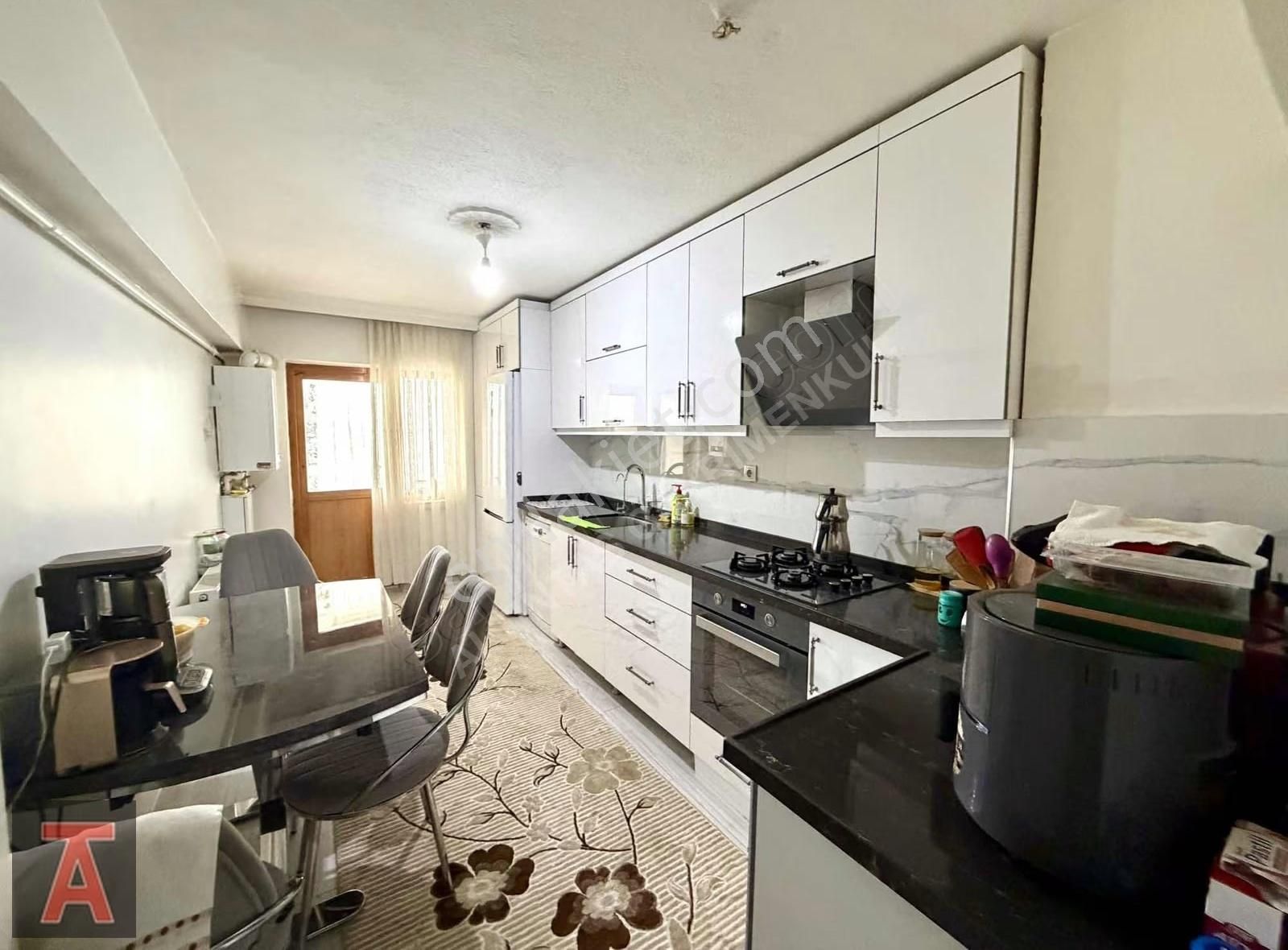 Topçu Mah'de Ultra Lüx Yapılı Ara Kat Konumunda G.metrekare 3+1