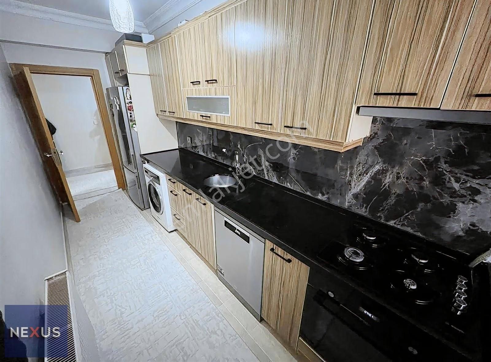 Sancaktepe Osmangazi Mahallesinde Satılık 3+1 Geniş Daıre - Görsel 17