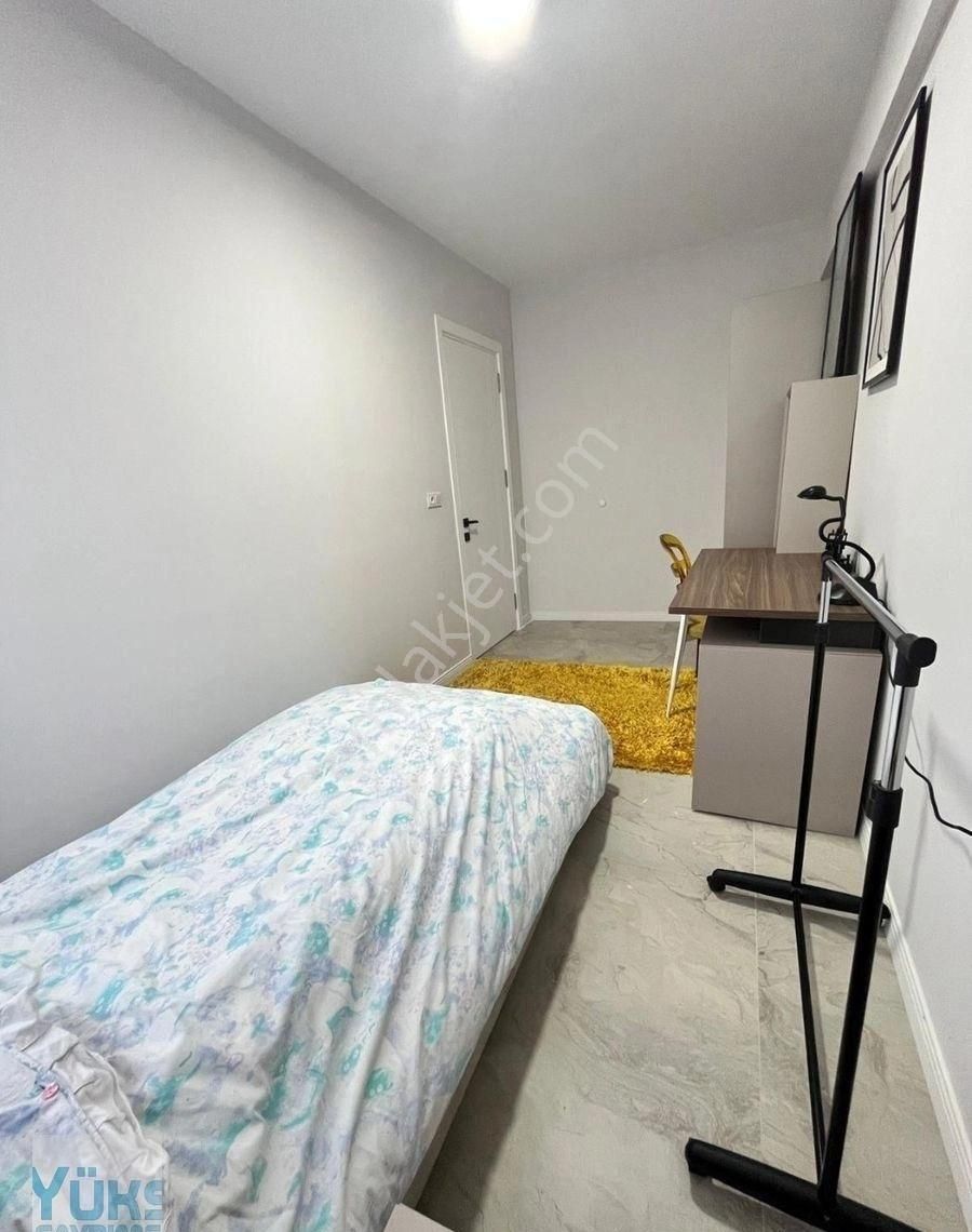 Denizli Selçukbey De Tank Meydanına Yakın Eşyalı Kendine Ait Özel Bahçeli 2+1 Satılık Suit Daire - Görsel 3