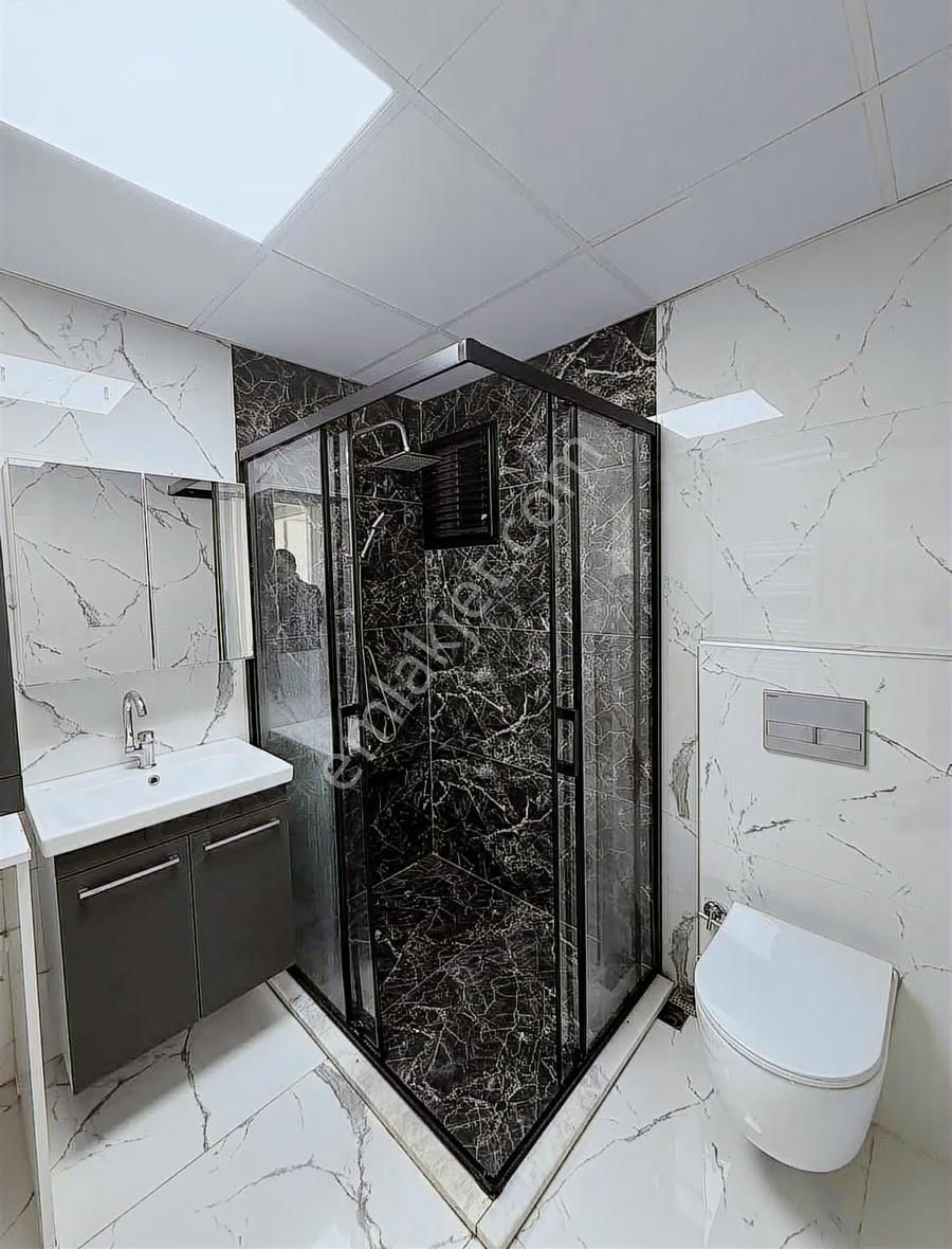 T.özal Bulv Metro Durağı Civarı 3+1 K.m Doğalgazlı - Görsel 21