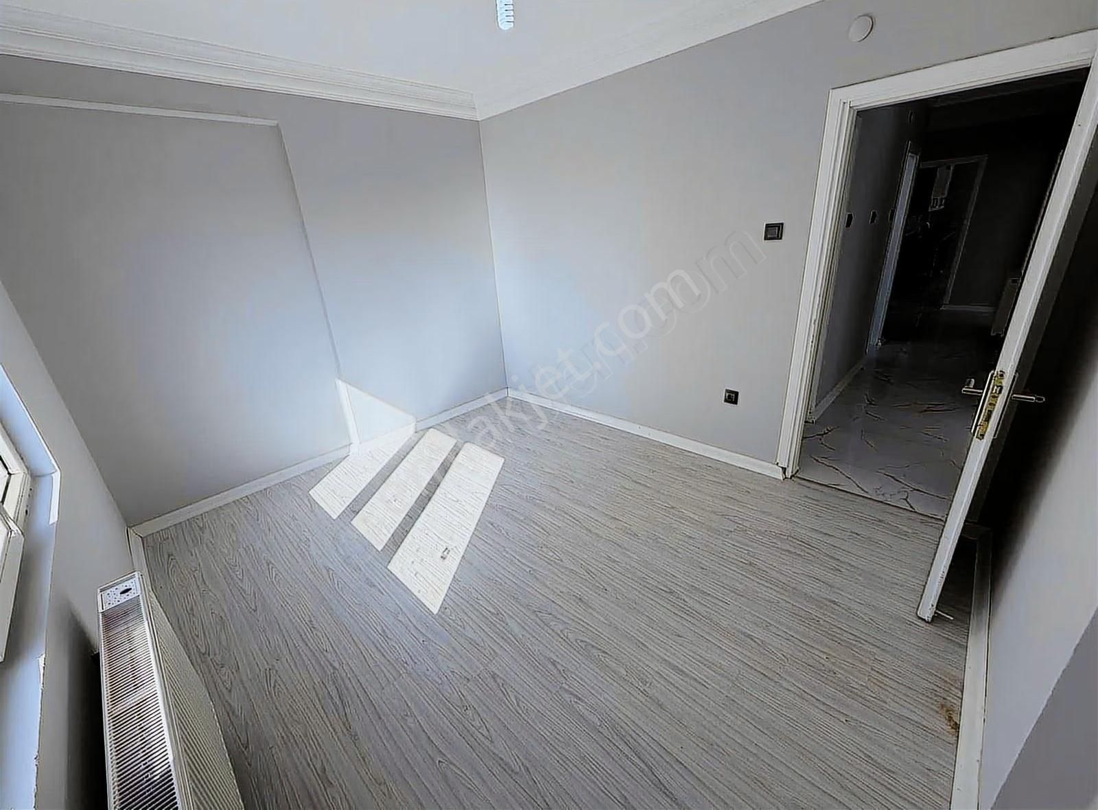 T.özal Bulv Metro Durağı Civarı 3+1 K.m Doğalgazlı - Görsel 16