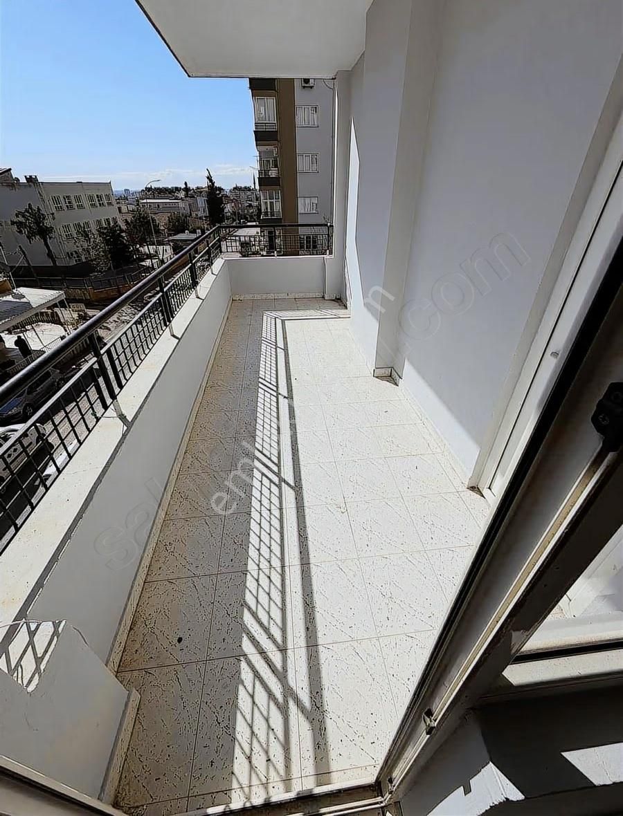 T.özal Bulv Metro Durağı Civarı 3+1 K.m Doğalgazlı - Görsel 9