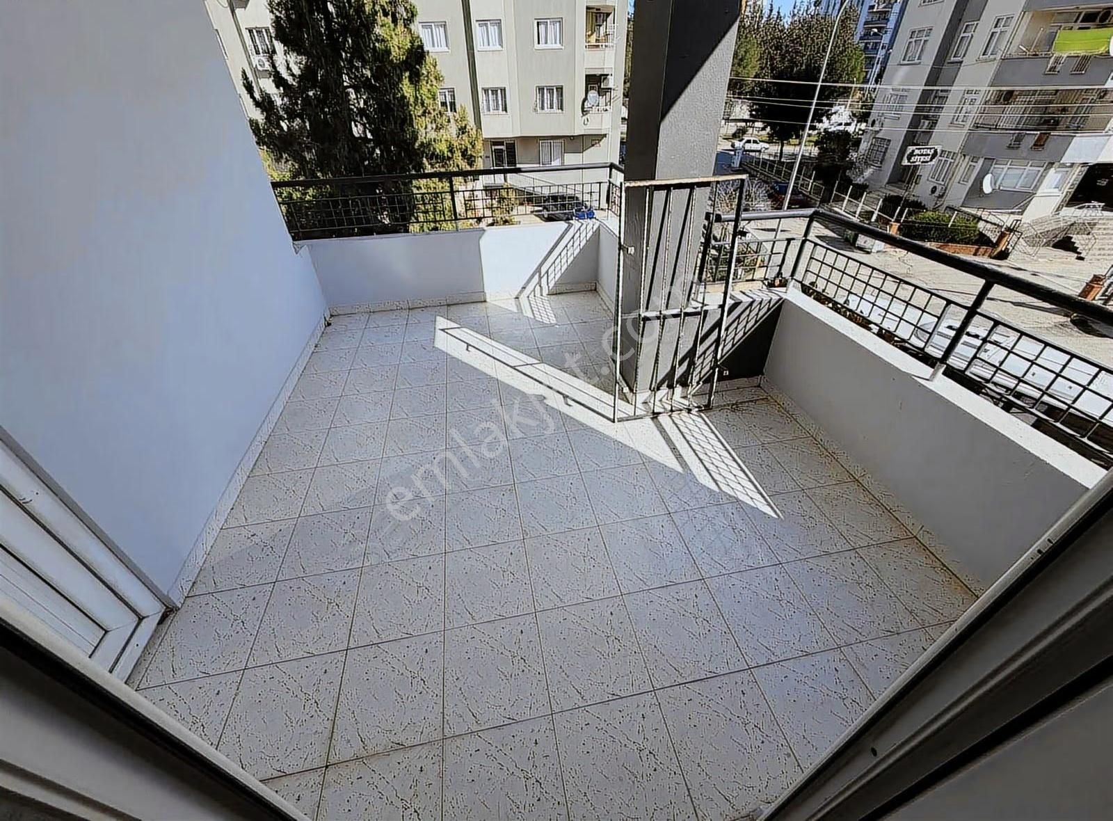 T.özal Bulv Metro Durağı Civarı 3+1 K.m Doğalgazlı - Görsel 13