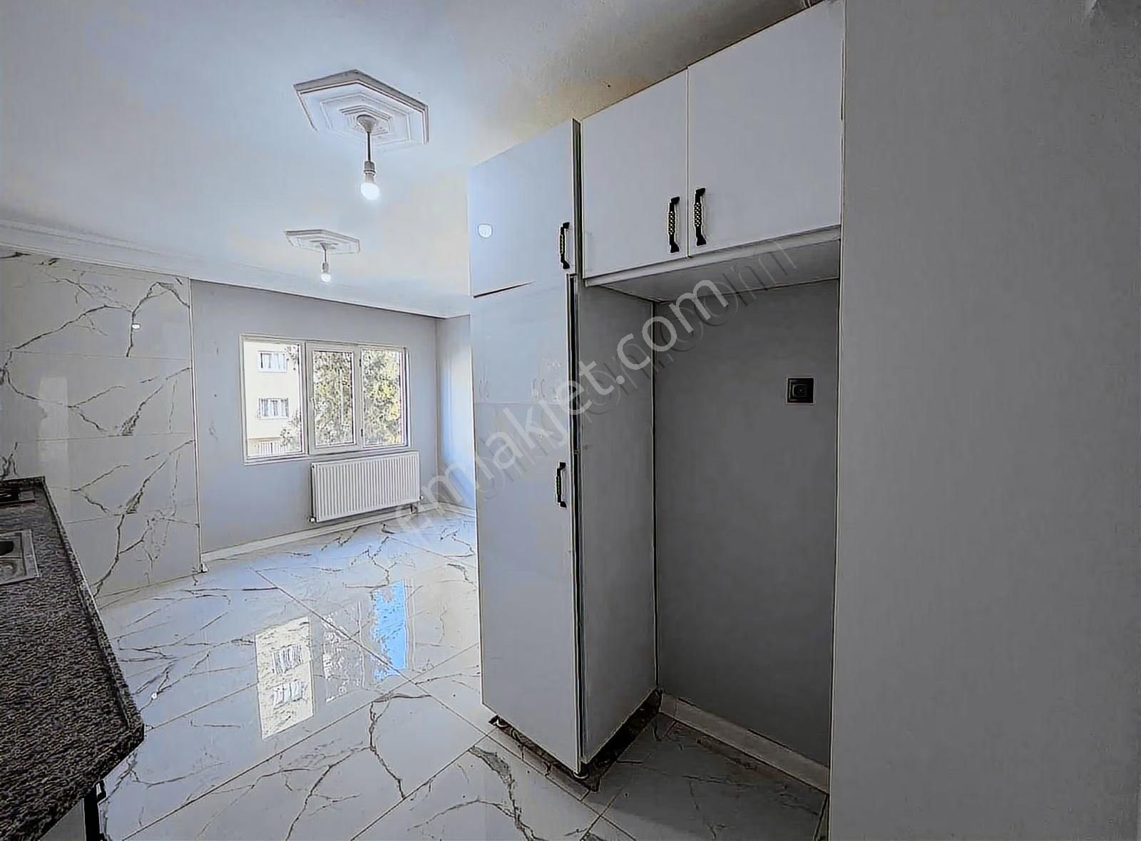 T.özal Bulv Metro Durağı Civarı 3+1 K.m Doğalgazlı - Görsel 17