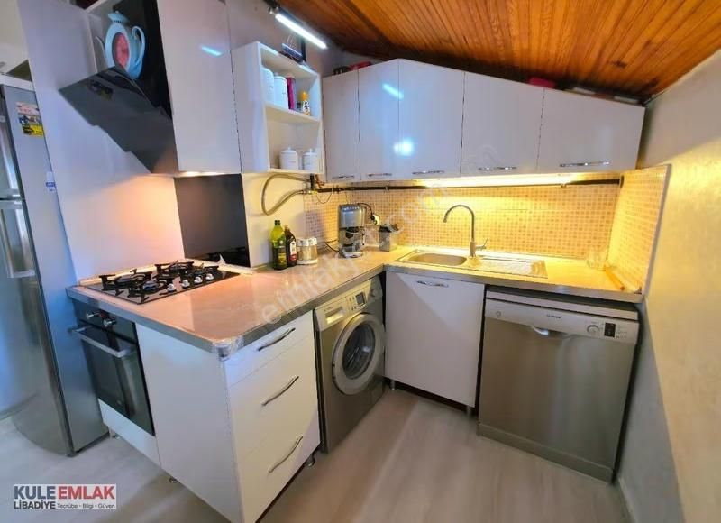Panoramik Manzara 210m2 Büyüklüğüyle 5+2 Çok Kullanışlı 2 Daire - Görsel 5