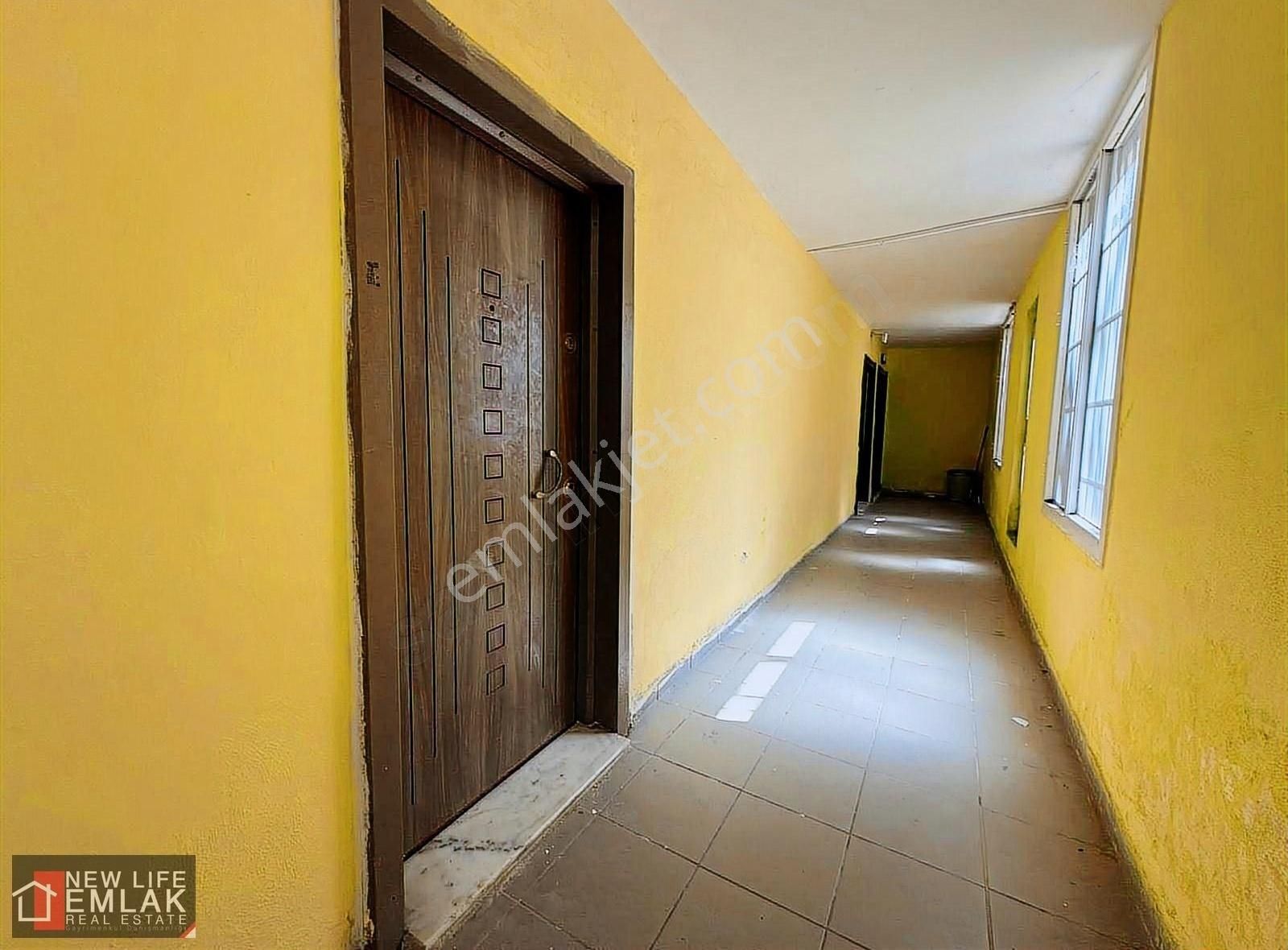 Kuşadası'nda Yatırımlık Anayol Cepheli 1+1 Daire/işyeri - Görsel 4