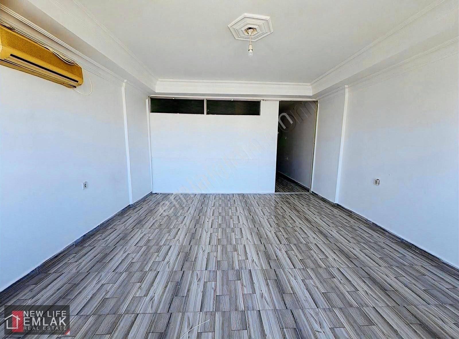 Kuşadası'nda Yatırımlık Anayol Cepheli 1+1 Daire/işyeri - Görsel 11