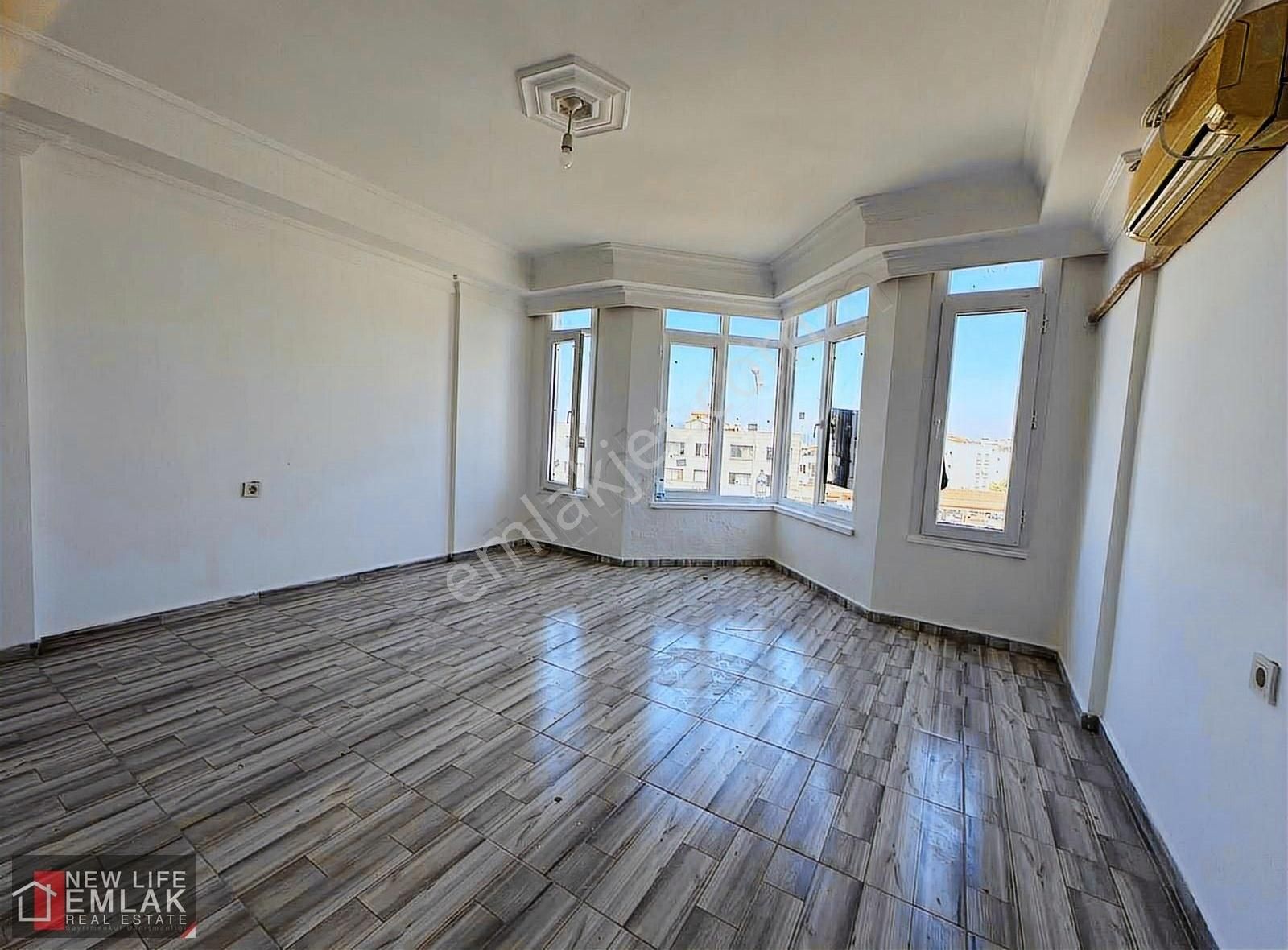 Kuşadası Çevreyolunda Kiralık 1+1 Daire / İşyeri - Görsel 10