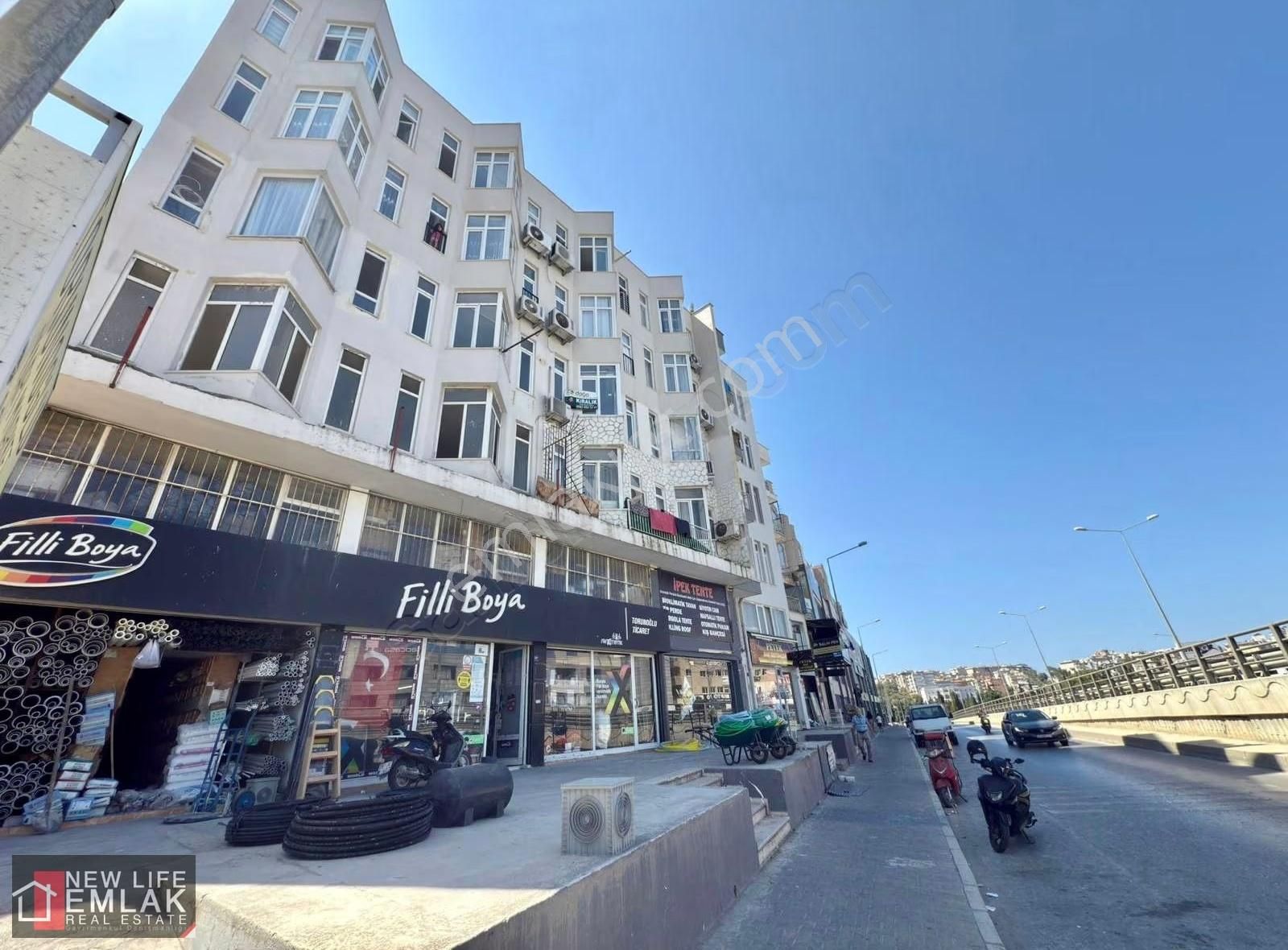 Kuşadası Çevreyolunda Kiralık 1+1 Daire / İşyeri