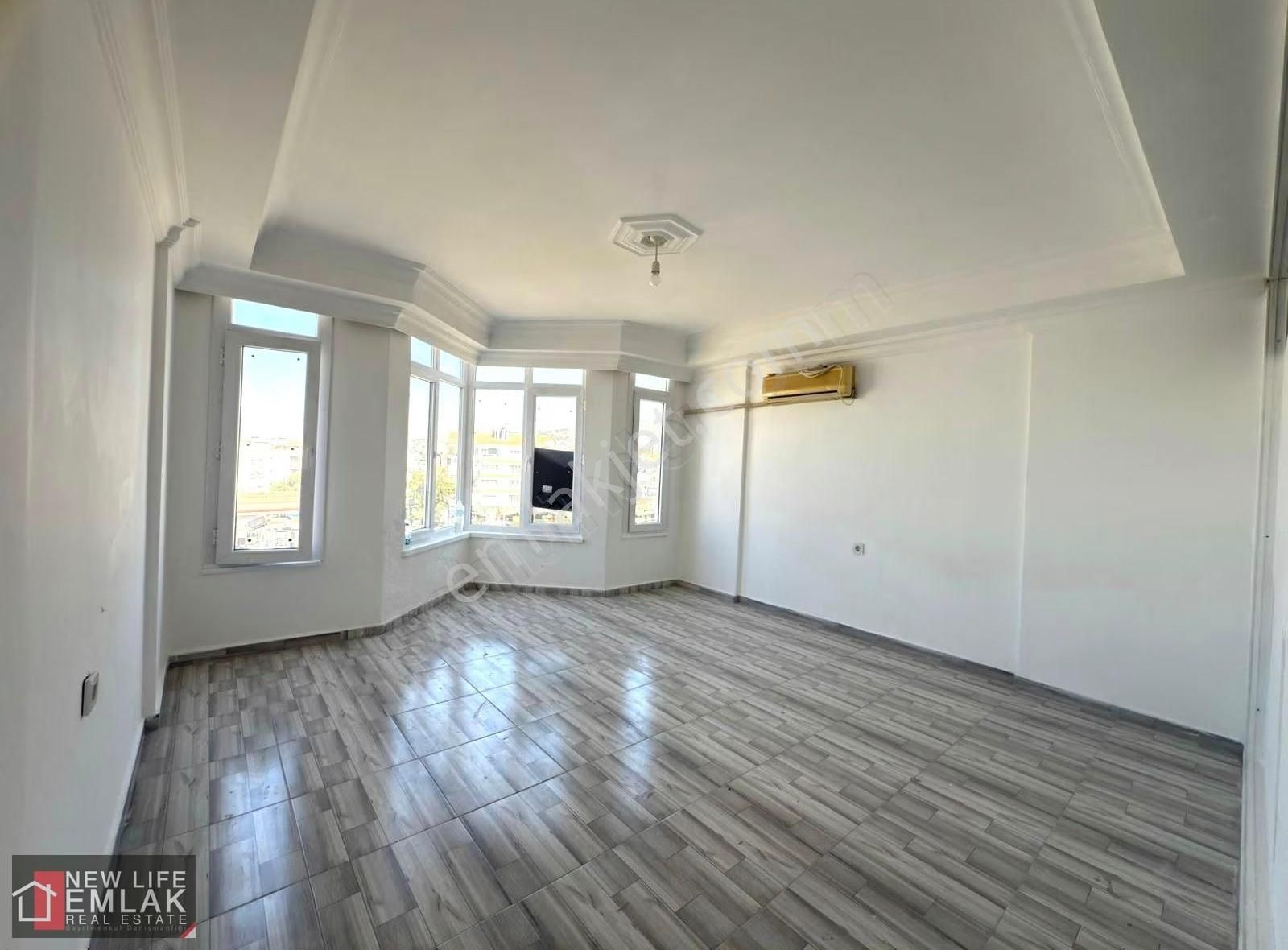 Kuşadası Çevreyolunda Kiralık 1+1 Daire / İşyeri - Görsel 8