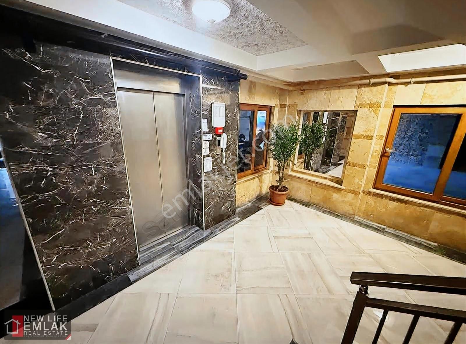 Kuşadası Trend Royalde Devamlı Kiralık 3+1 Daire - Görsel 8