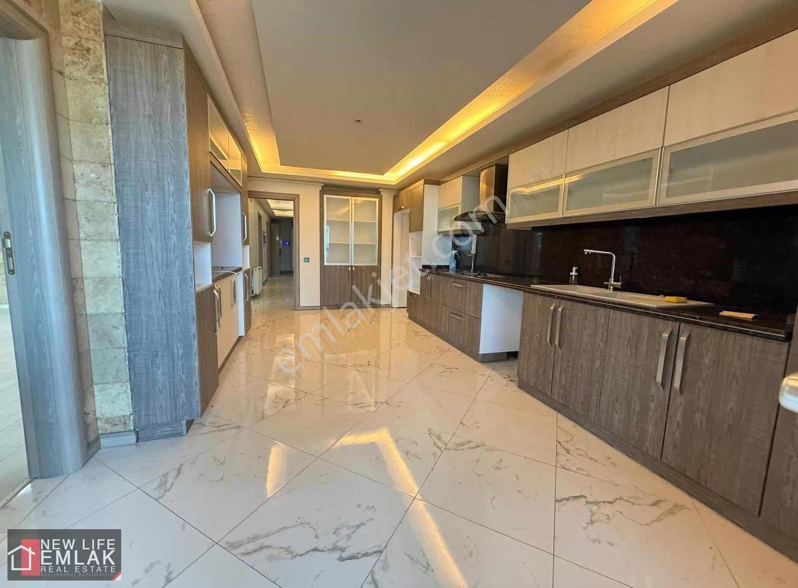 Kuşadası Trend Royalde Devamlı Kiralık 3+1 Daire - Görsel 9