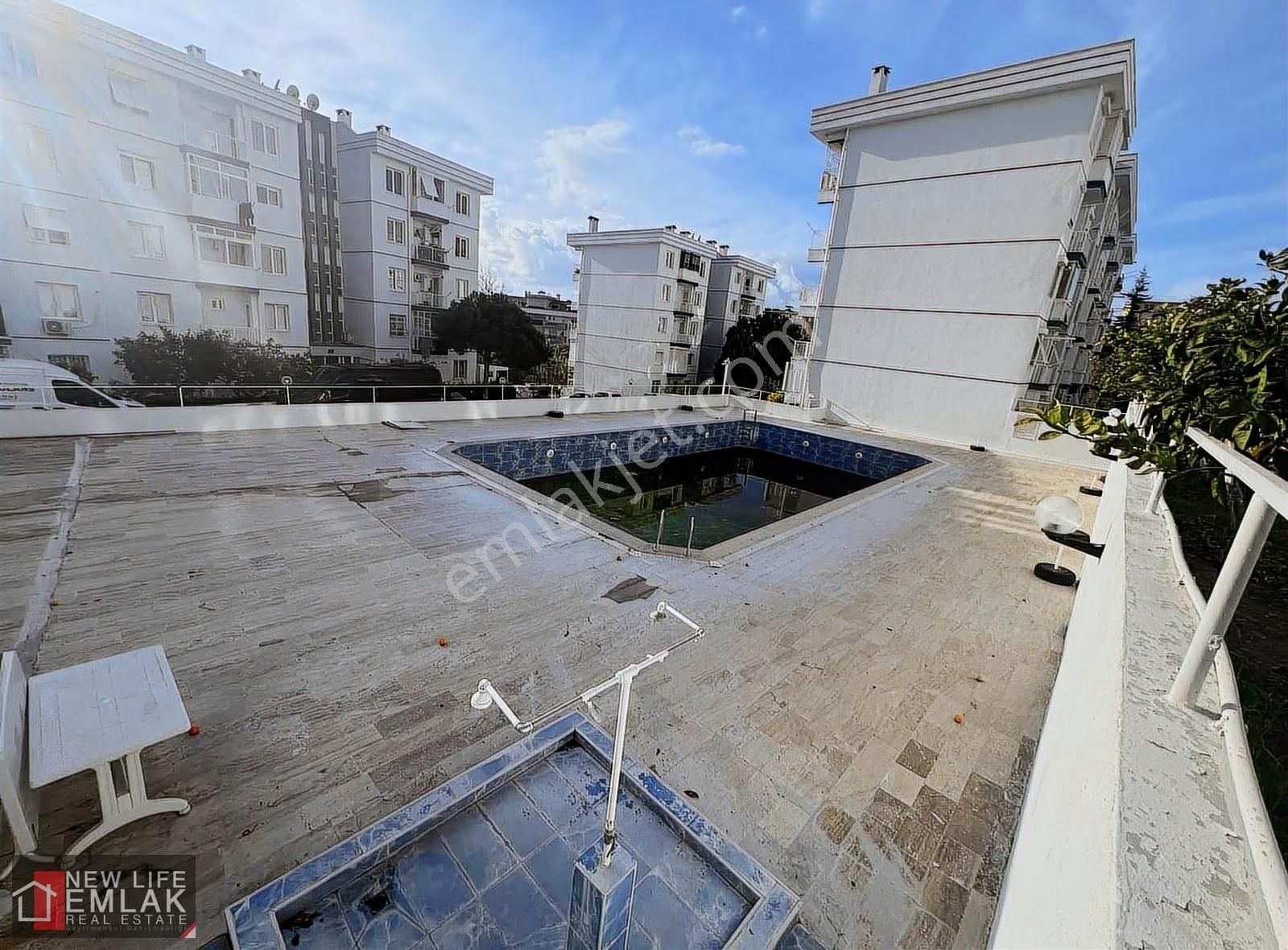 Kuşadası Kadınlar Denizinde Denize Yakın Kiralık Eşyalı Daire - Görsel 3